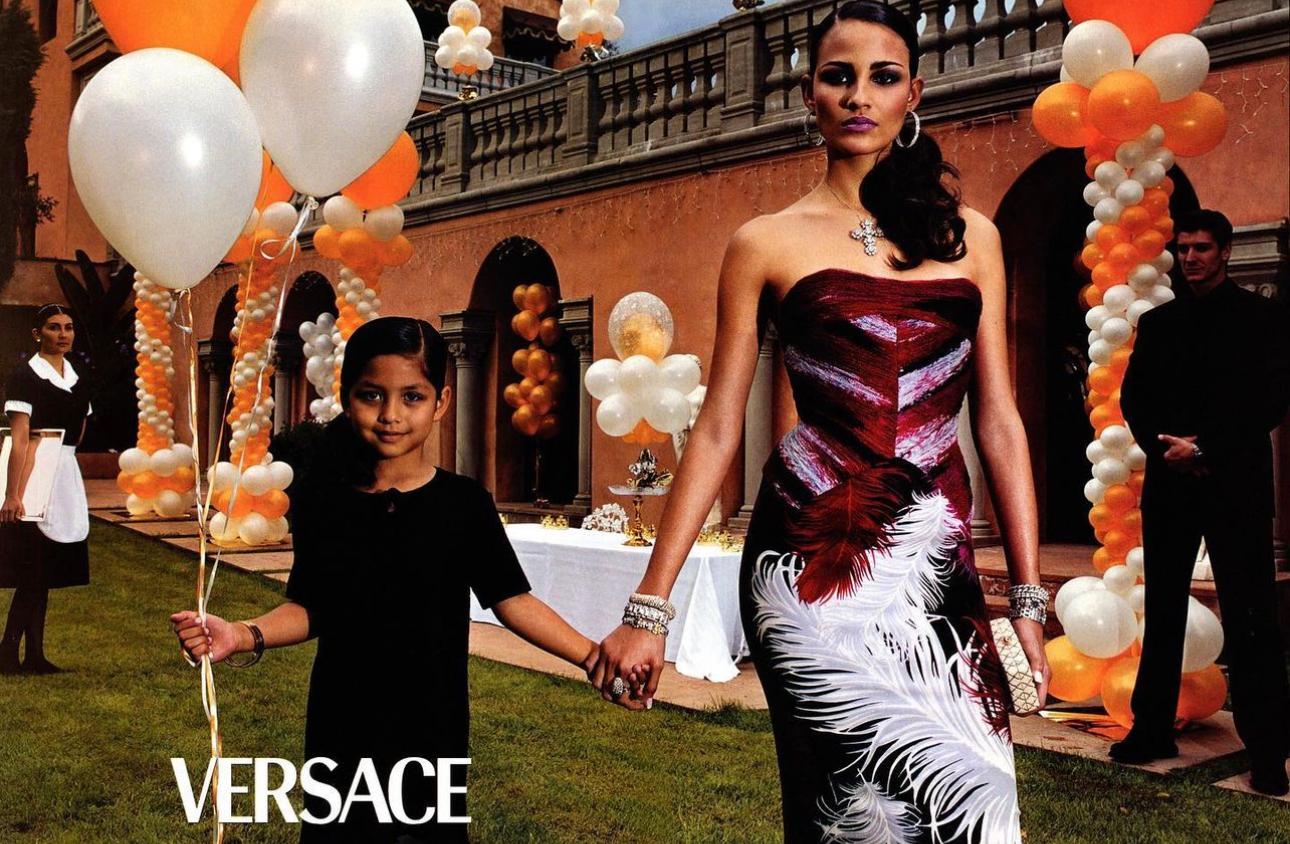 Gianni Versace Couture F/W 2001 Drapierter Rock aus Jersey mit Federdruck Damen im Angebot