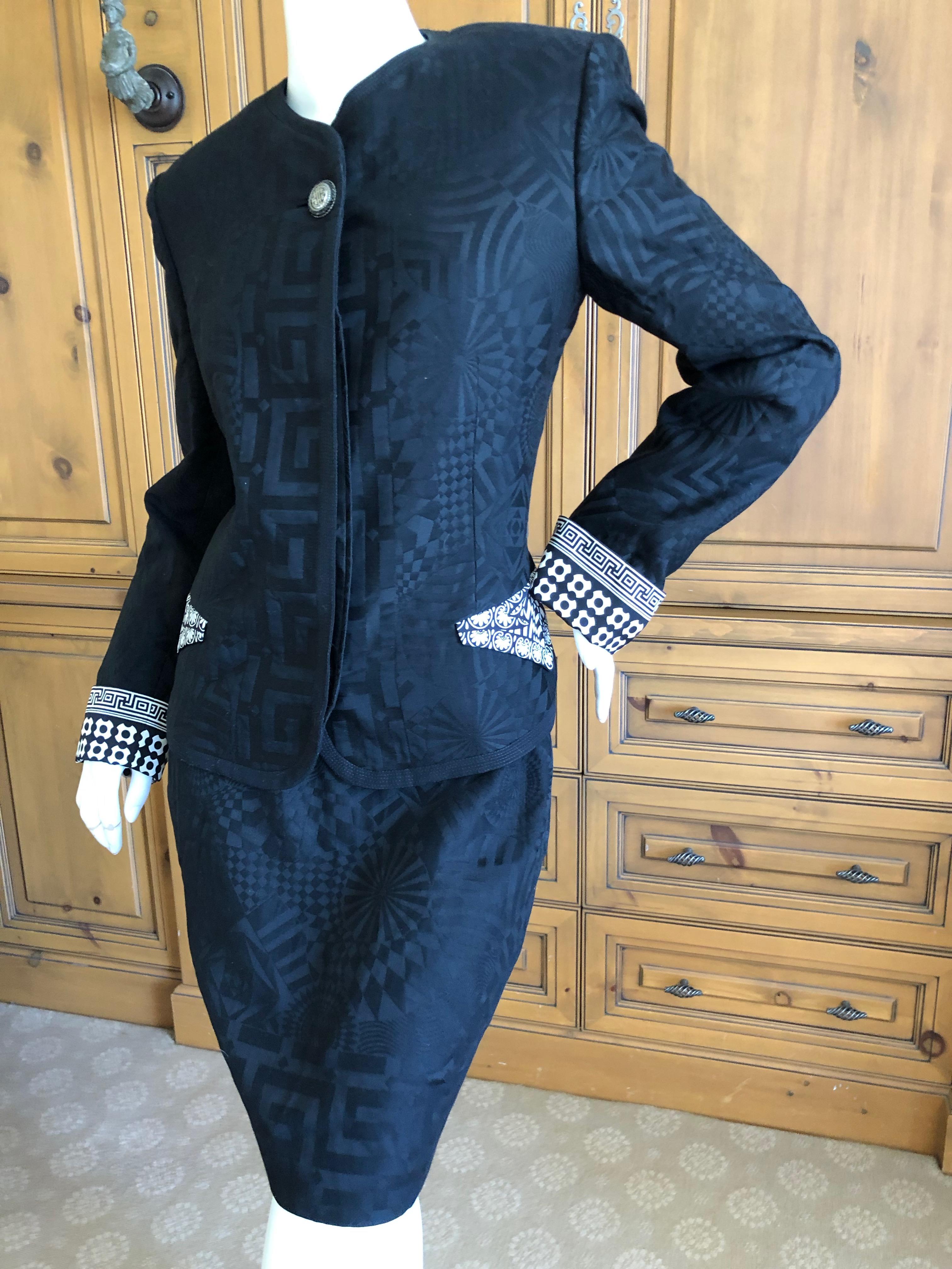 Gianni Versace Couture Fall 1990 Op Art Pattern Cotton Silk Blend Suit In Excellent Condition For Sale In Cloverdale, CA