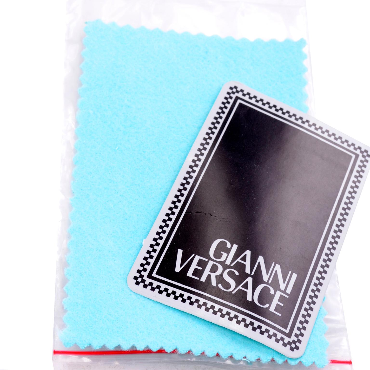 Gianni Versace Couture Sac à main vintage noir à cordon coulissant avec tête de Méduse en vente 2