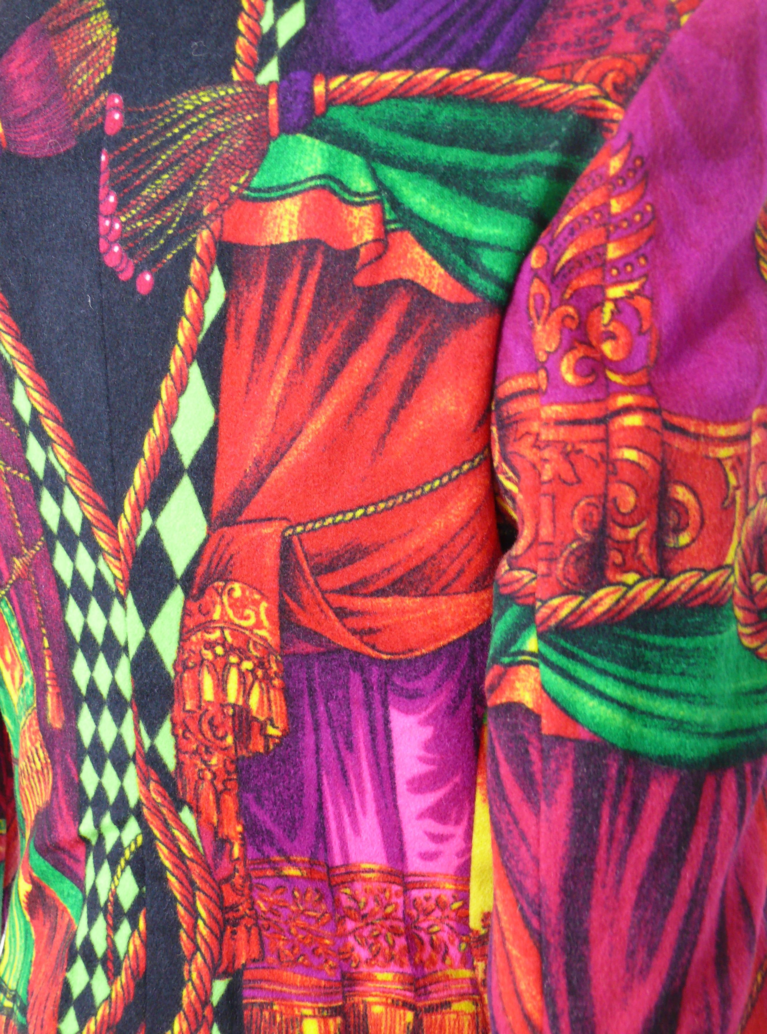 Gianni Versace Couture Iconic Fall/Winter 1991/92 Teather Drape Print Jacket For Sale 3