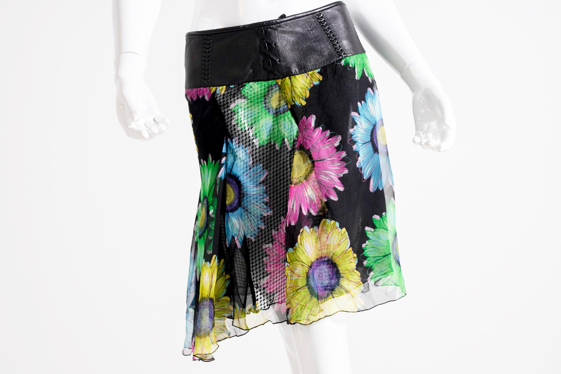 Gianni Versace Couture Leather and Silk Short Skirt 1990s For Sale 1