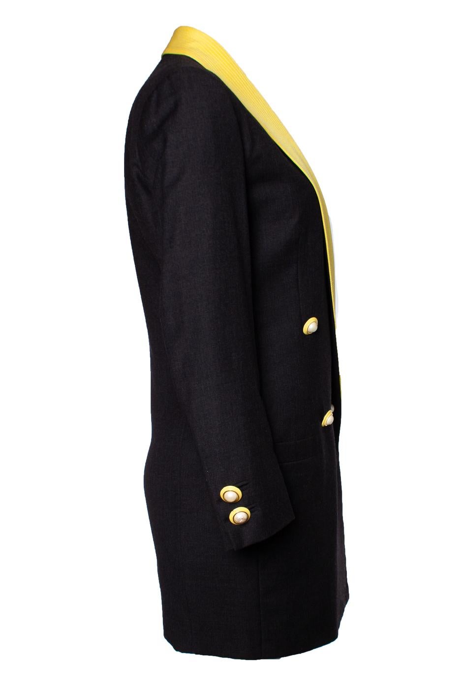 Black Gianni Versace Couture, Maxi blazer with yellow collar For Sale