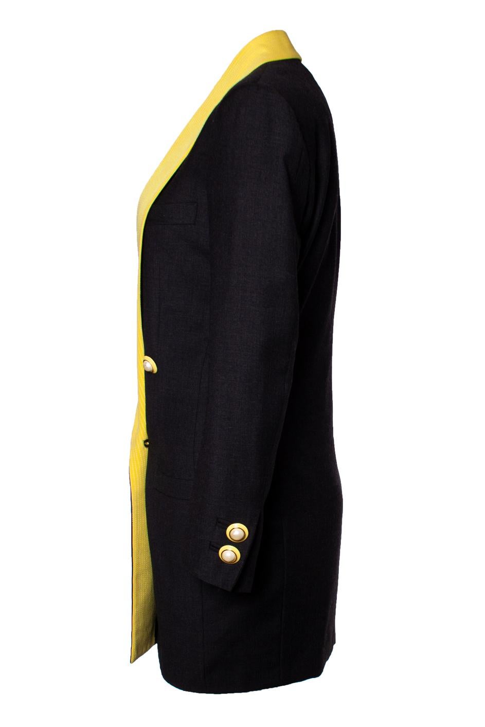 Gianni Versace Couture, Maxi blazer with yellow collar In Good Condition For Sale In AMSTERDAM, NL
