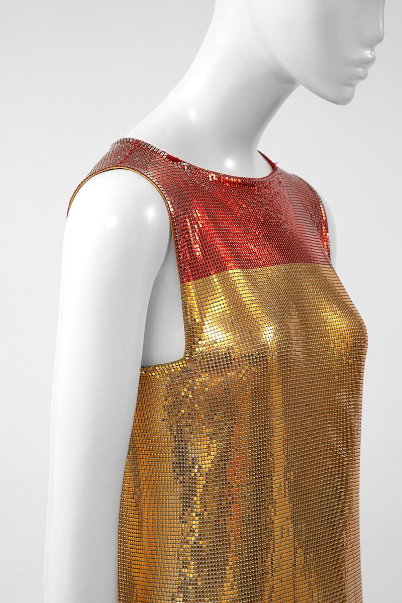 Mini robe en maille métallique Gianni Versace Couture, automne-hiver 1996-1997 État moyen à Geneva, CH