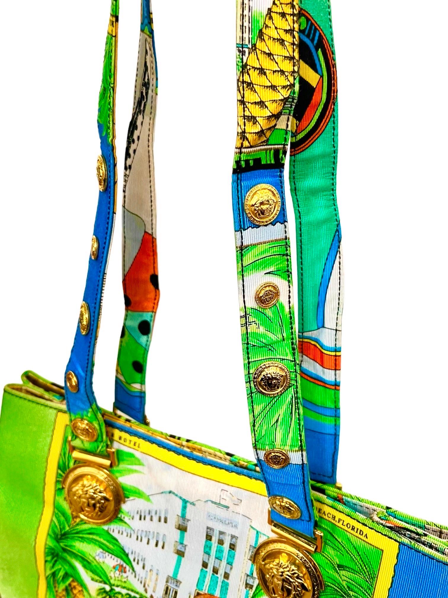 Gianni Versace Couture Miami Large Bag Vintage Beach Print 1993 For Sale 6