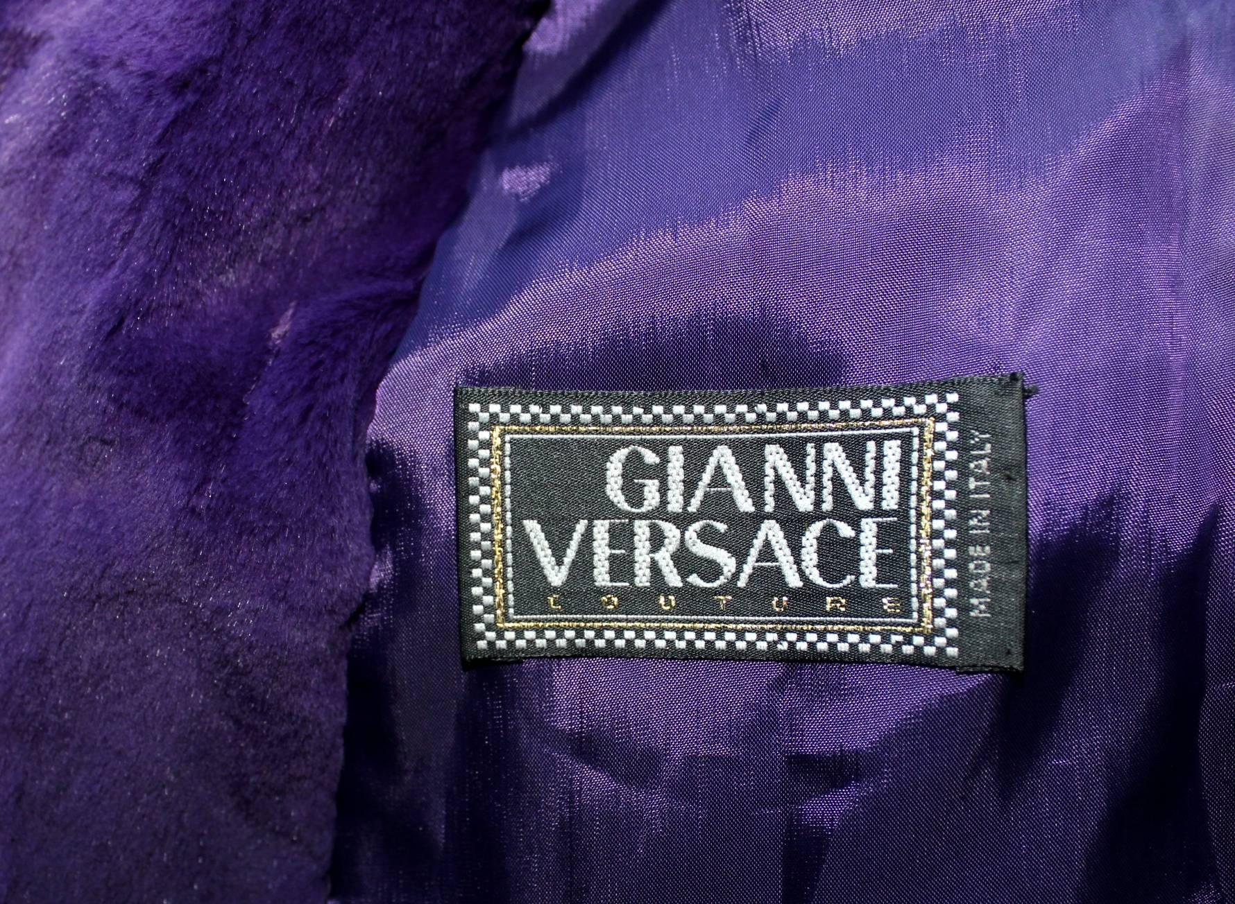 Women's NEW Gianni Versace Couture FW 2000 Purple Fur Jacket Coat 42 For Sale