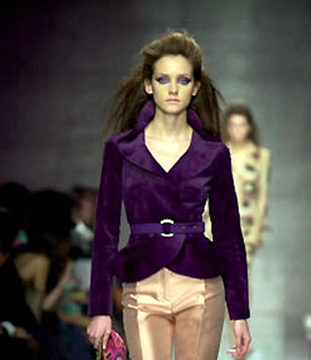 NEW NEU Gianni Versace Couture Lila Pelzjacke Mantel FW 2000 im Angebot 2