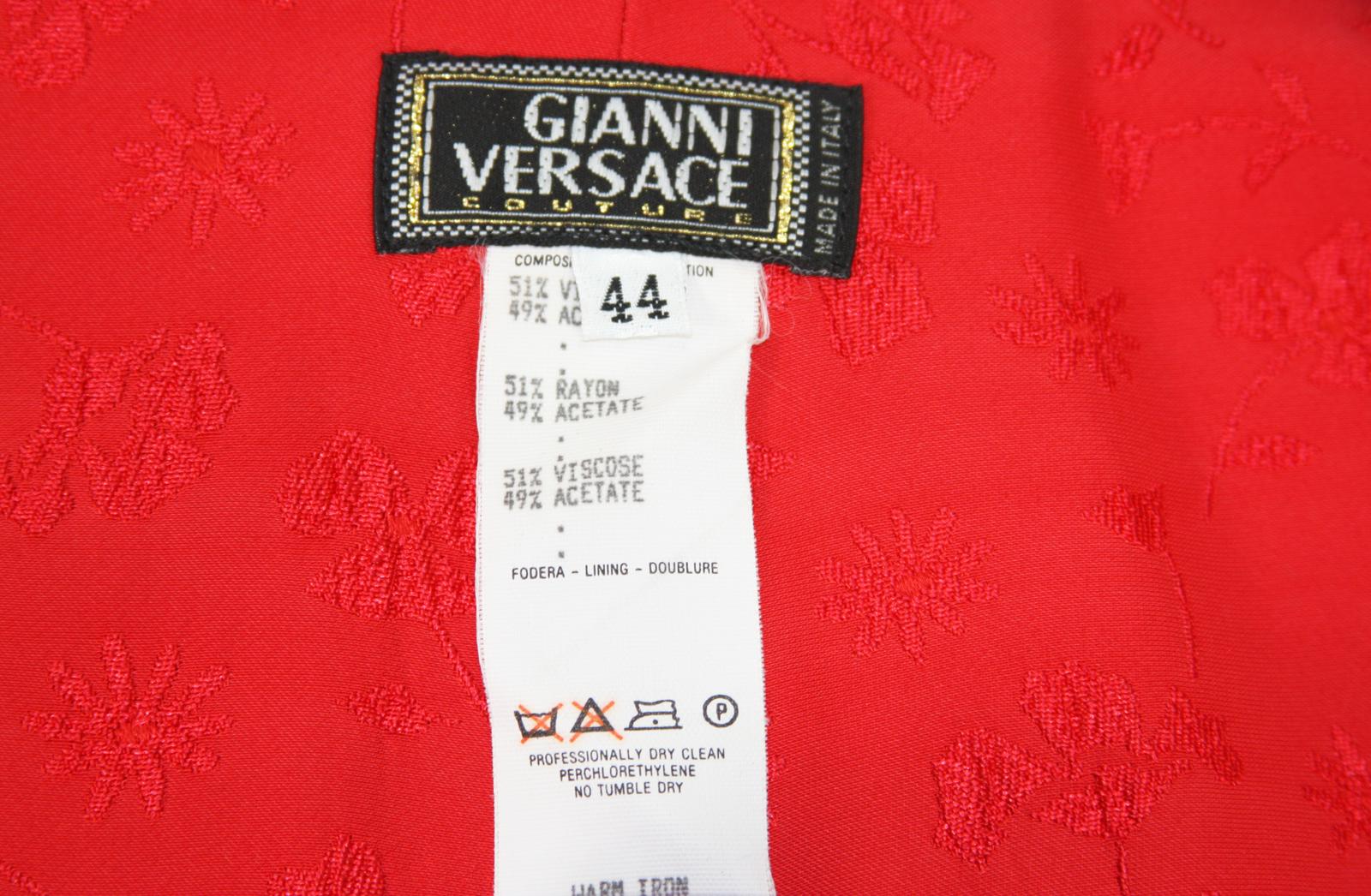 Gianni Versace Couture S/S 1998 Collection Black and Red Open Back Dress Gown  For Sale 7