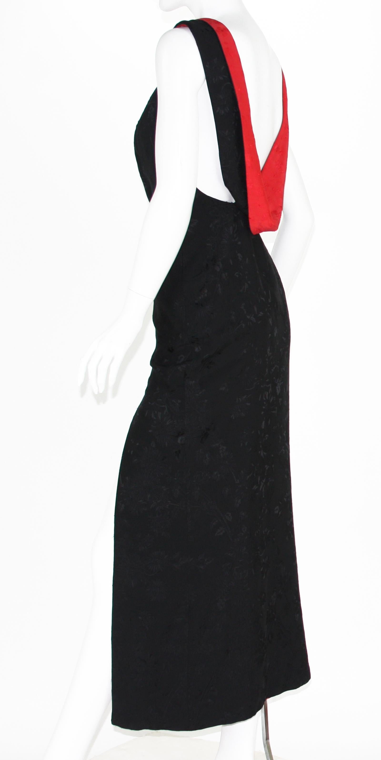 Gianni Versace Couture S/S 1998 Collection Black and Red Open Back Dress Gown  In Excellent Condition For Sale In Montgomery, TX