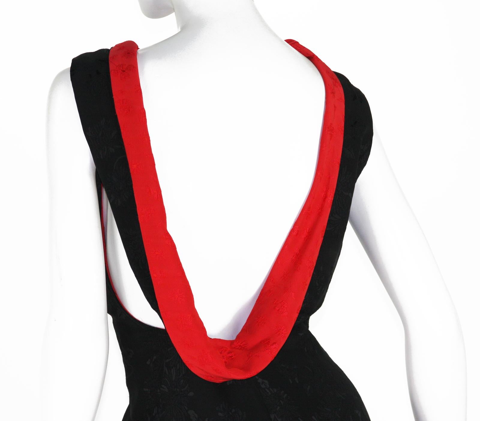 Gianni Versace Couture S/S 1998 Collection Black and Red Open Back Dress Gown  For Sale 4