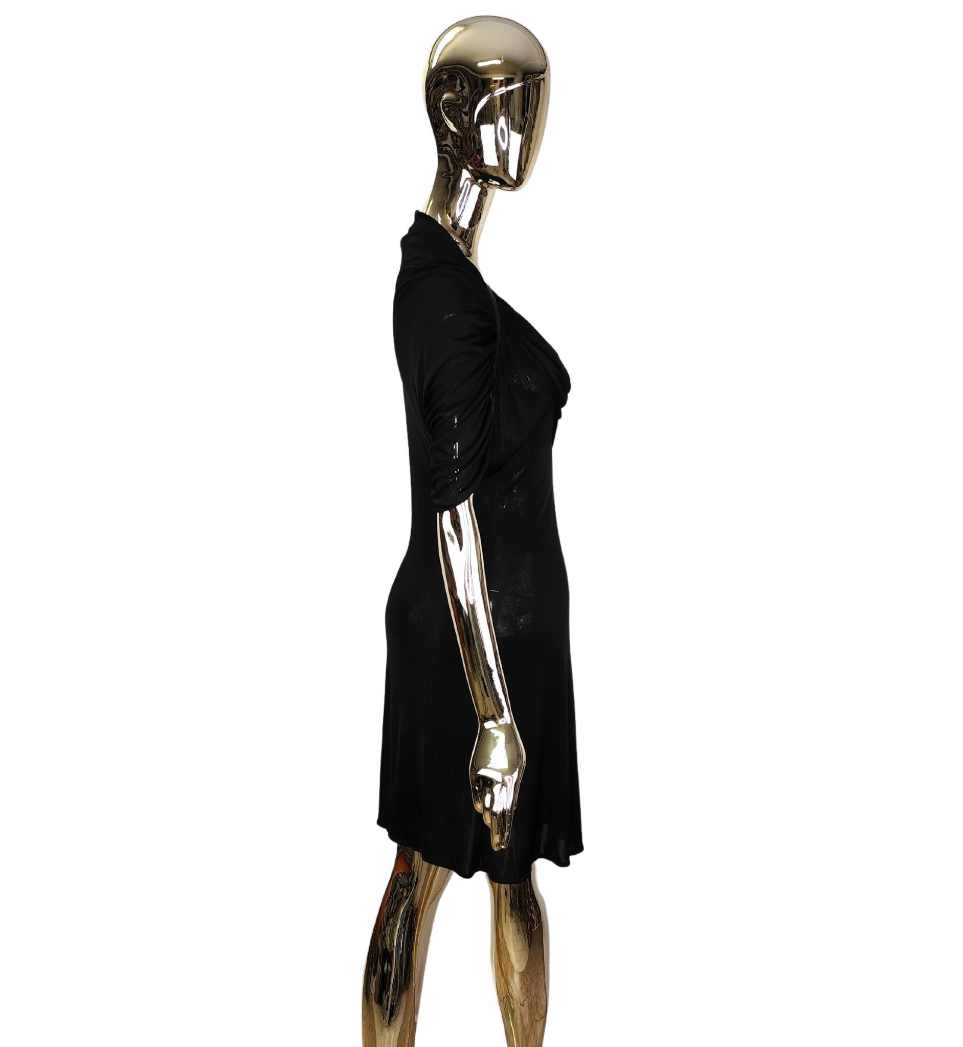 Vestido negro de la pasarela Gianni Versace Couture S/S 2001 en Bueno estado para la venta en Milano, IT
