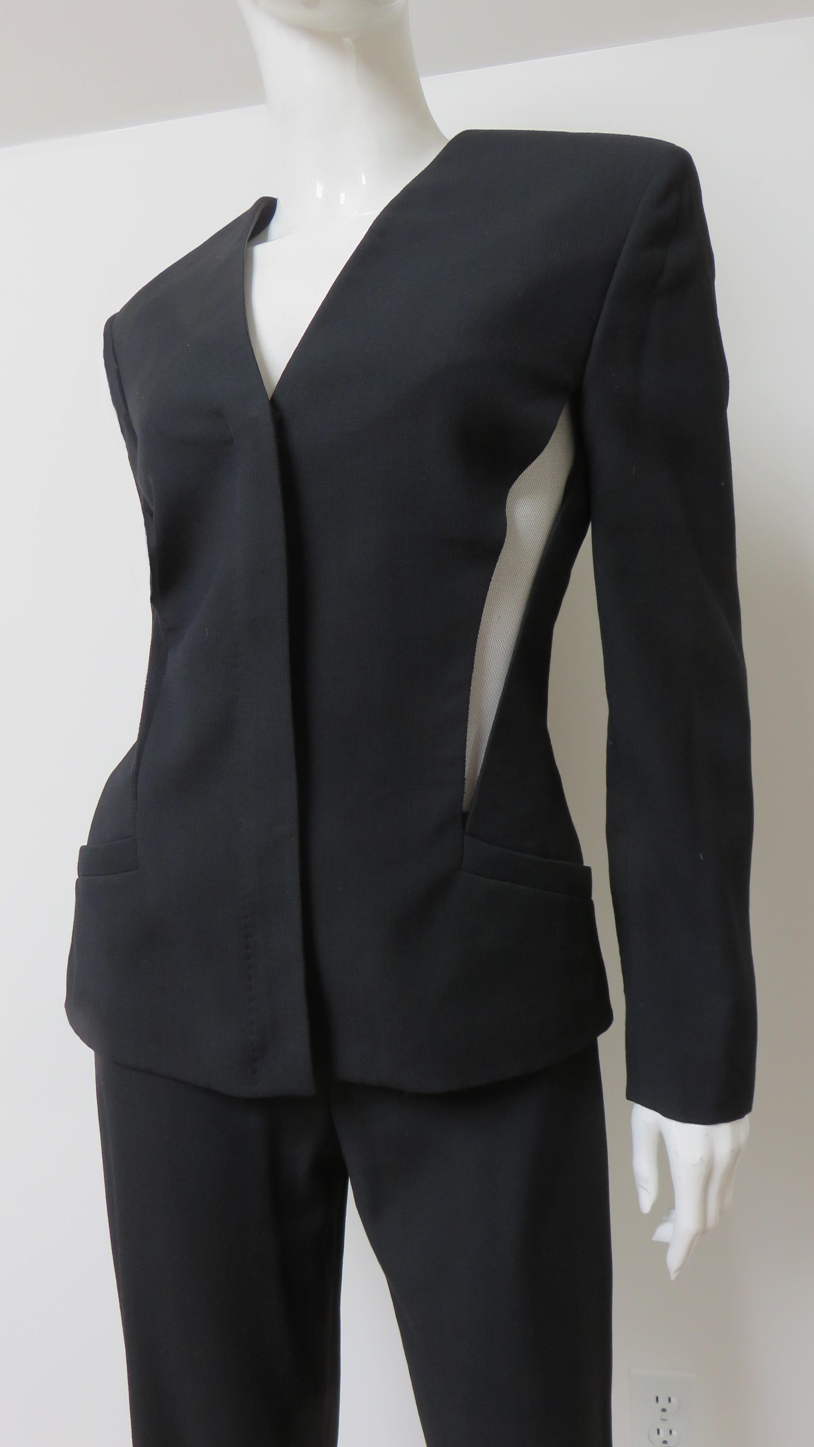 Gianni Versace Couture Seidenhosenanzug mit ausgeschnittenen Ausschnitten (Schwarz) im Angebot