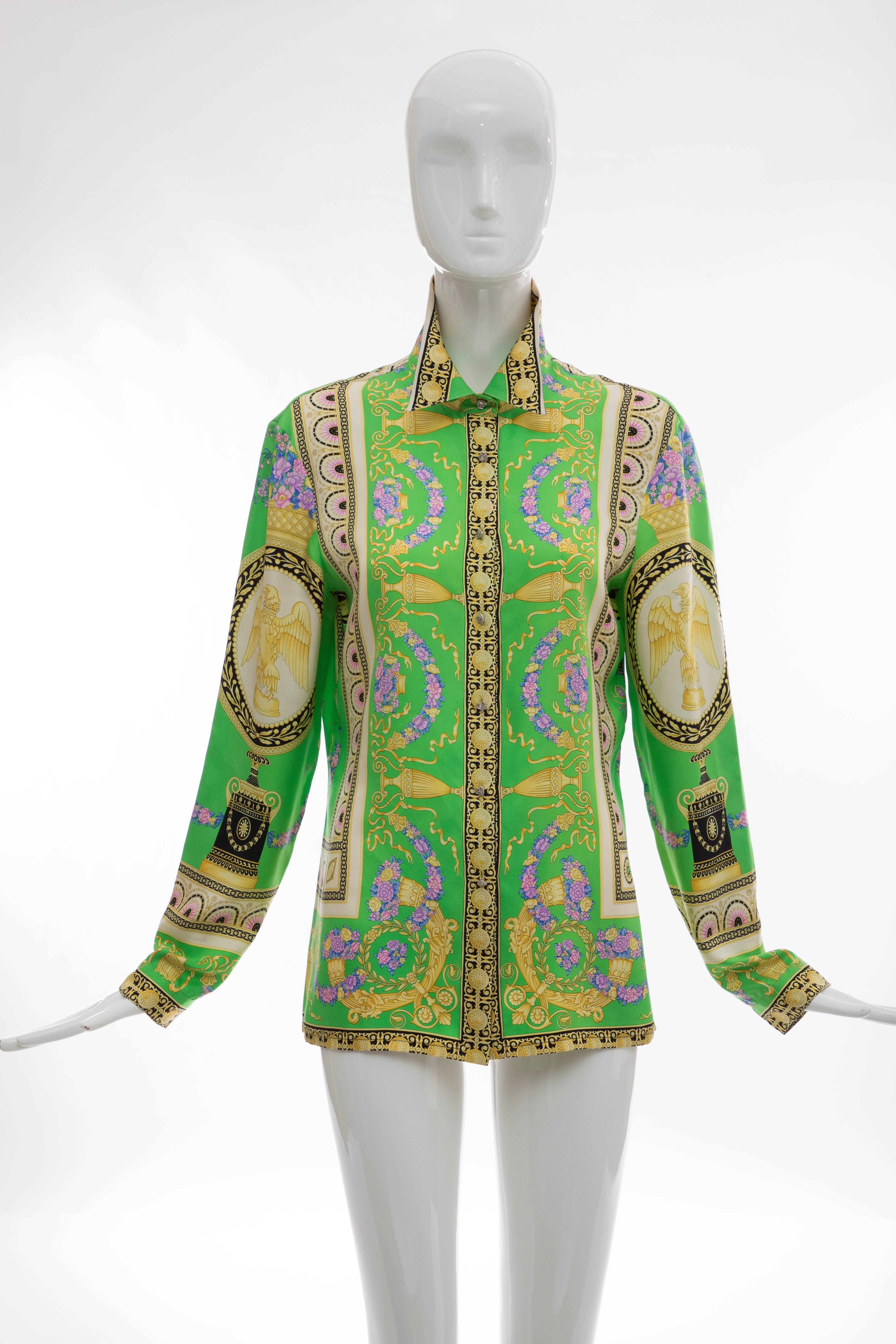 Gianni Versace Couture, Circa 1990's silk blouse featuring print throughout, pointed collar, long sleeves and silver-tone medusa head button closures at front.

IT. 44
US. 8

Bust: 38, Waist 36, Length 29
