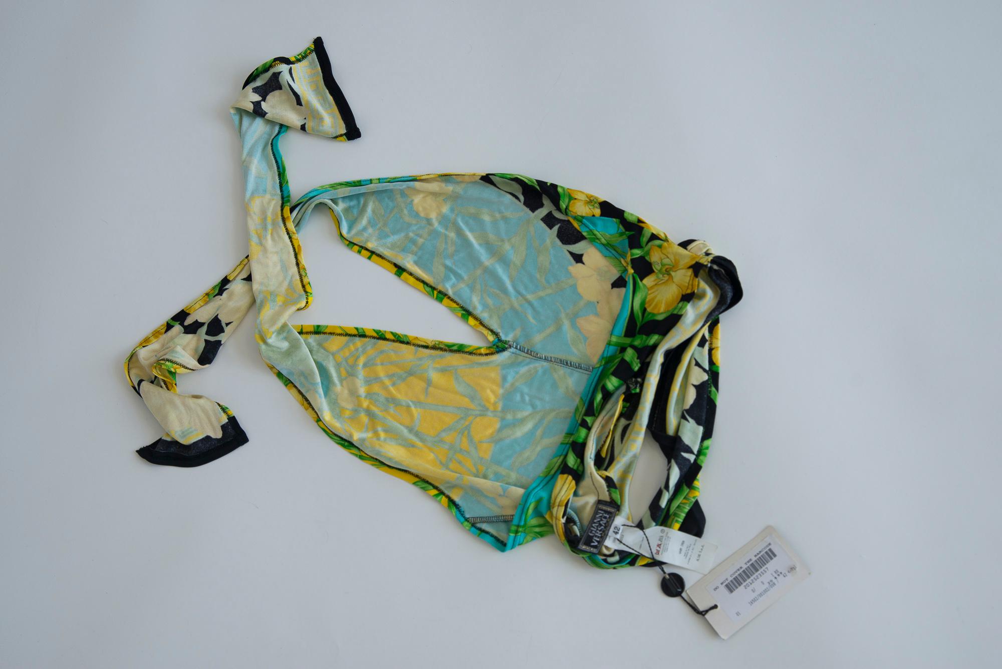 Gianni Versace Couture Orchids & Medusa Head Print Halterneck Top, SS2000 For Sale 11