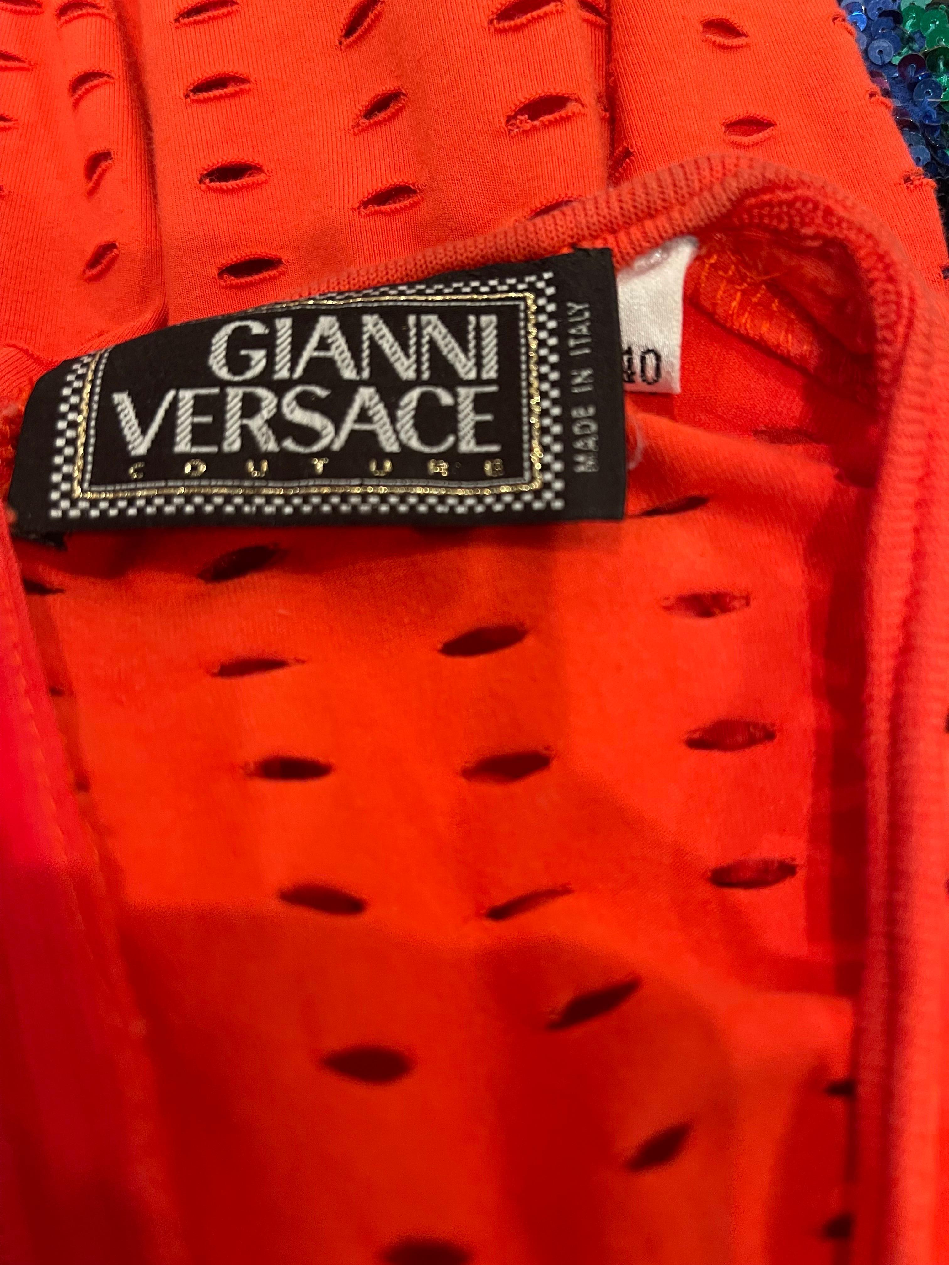 Gianni Versace Couture Spring 2002 Runway Red Cut Out Vintage Y2K Mini Dress In Excellent Condition For Sale In San Diego, CA