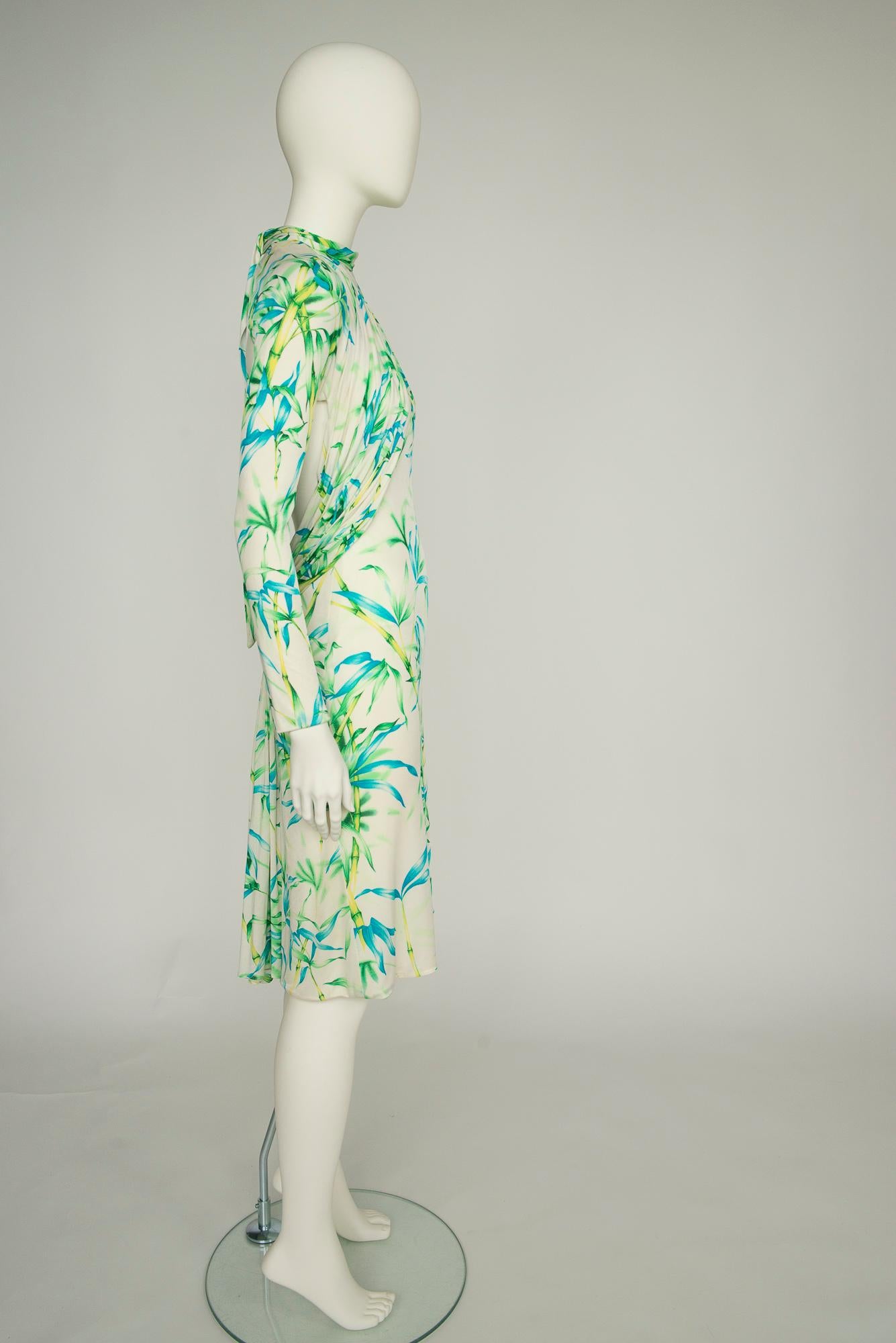 Gianni Versace Couture Open-Back Tropical Print Runway Silk Jersey Dress, SS2000 For Sale 15