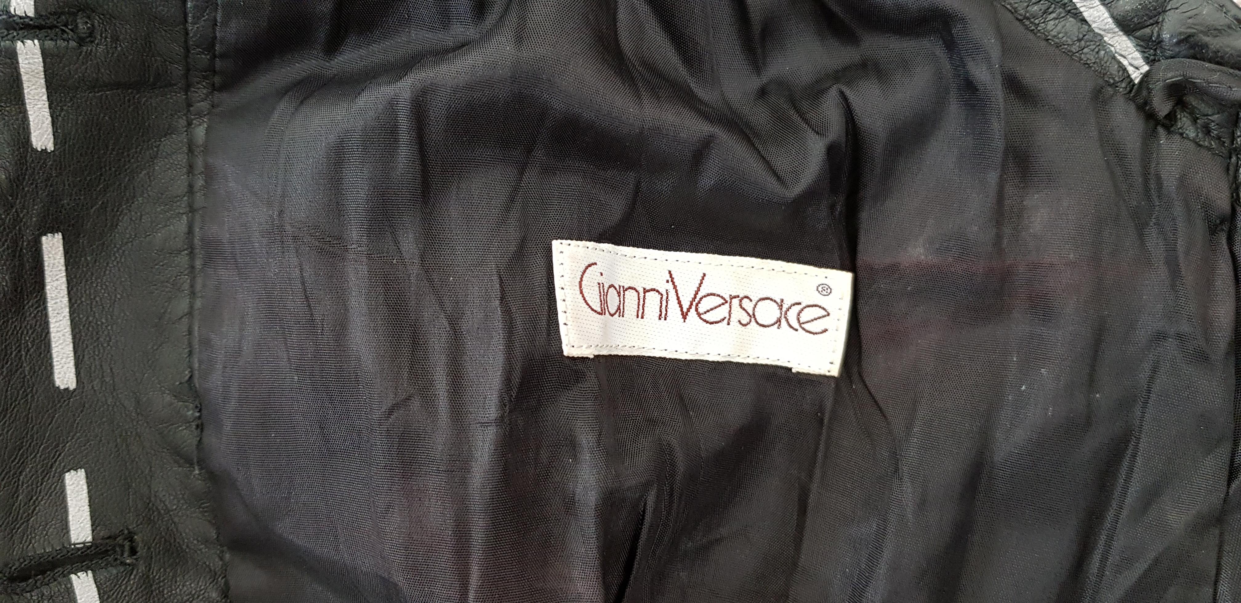 Gianni VERSACE Couture Unique Design Black Leather White Lines  For Sale 5