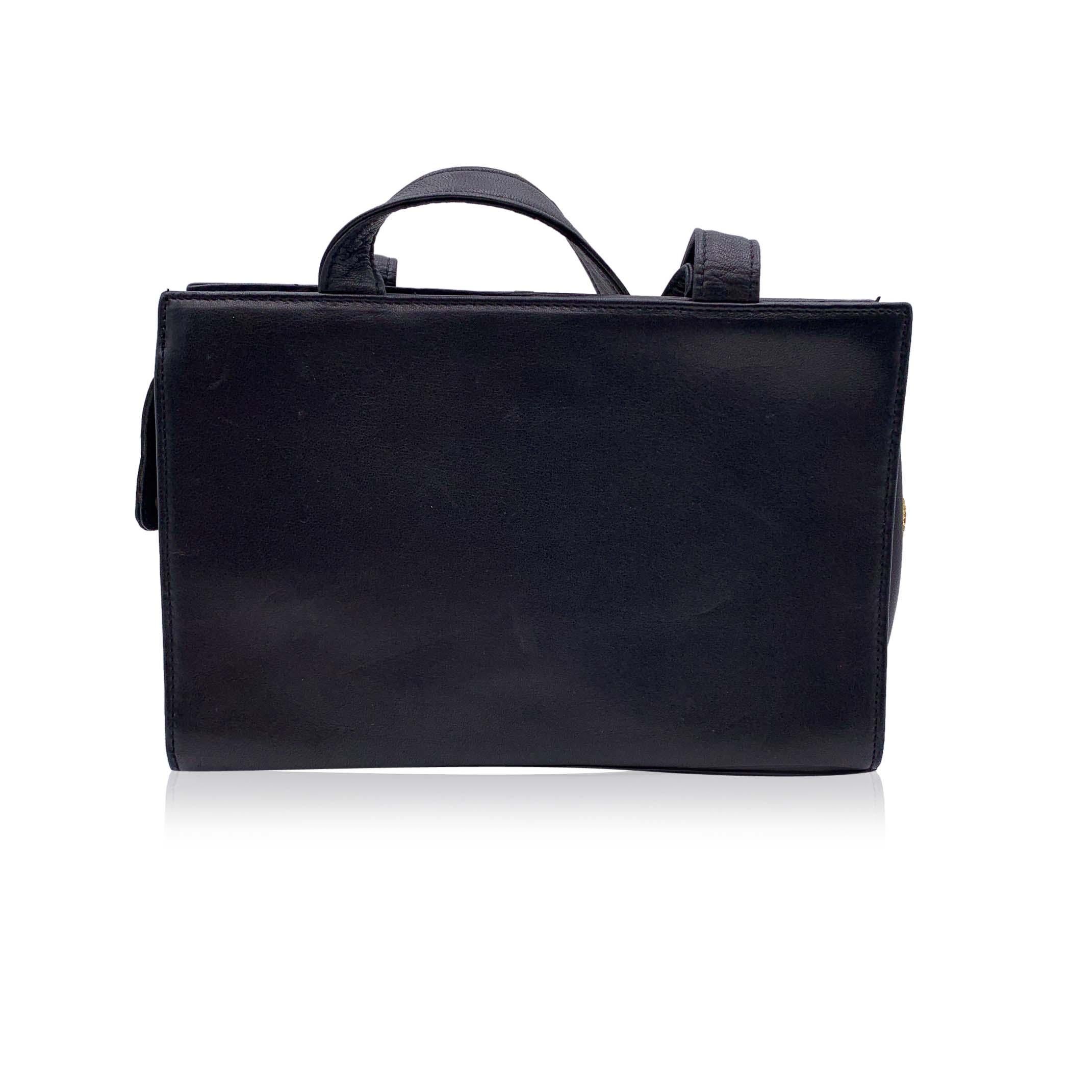Women's Gianni Versace Couture Vintage Black Leather Medusa Shoulder Bag For Sale