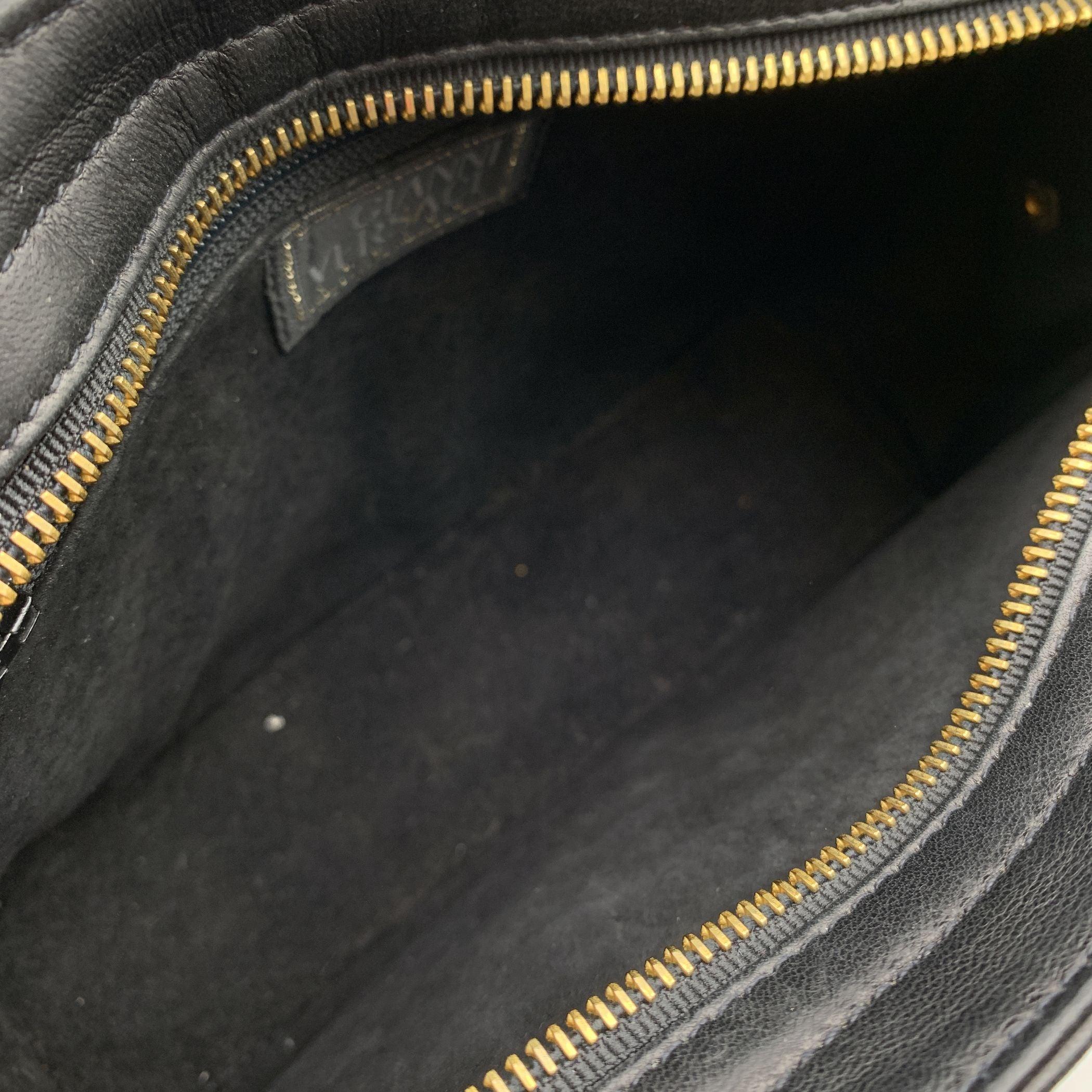 Gianni Versace Couture Vintage Black Leather Medusa Shoulder Bag For Sale 2