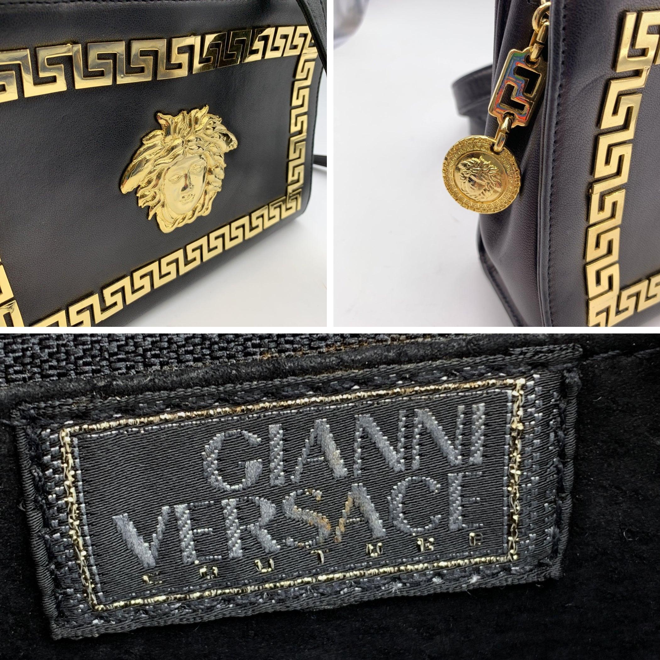 Gianni Versace Couture Vintage Black Leather Medusa Shoulder Bag For Sale 3