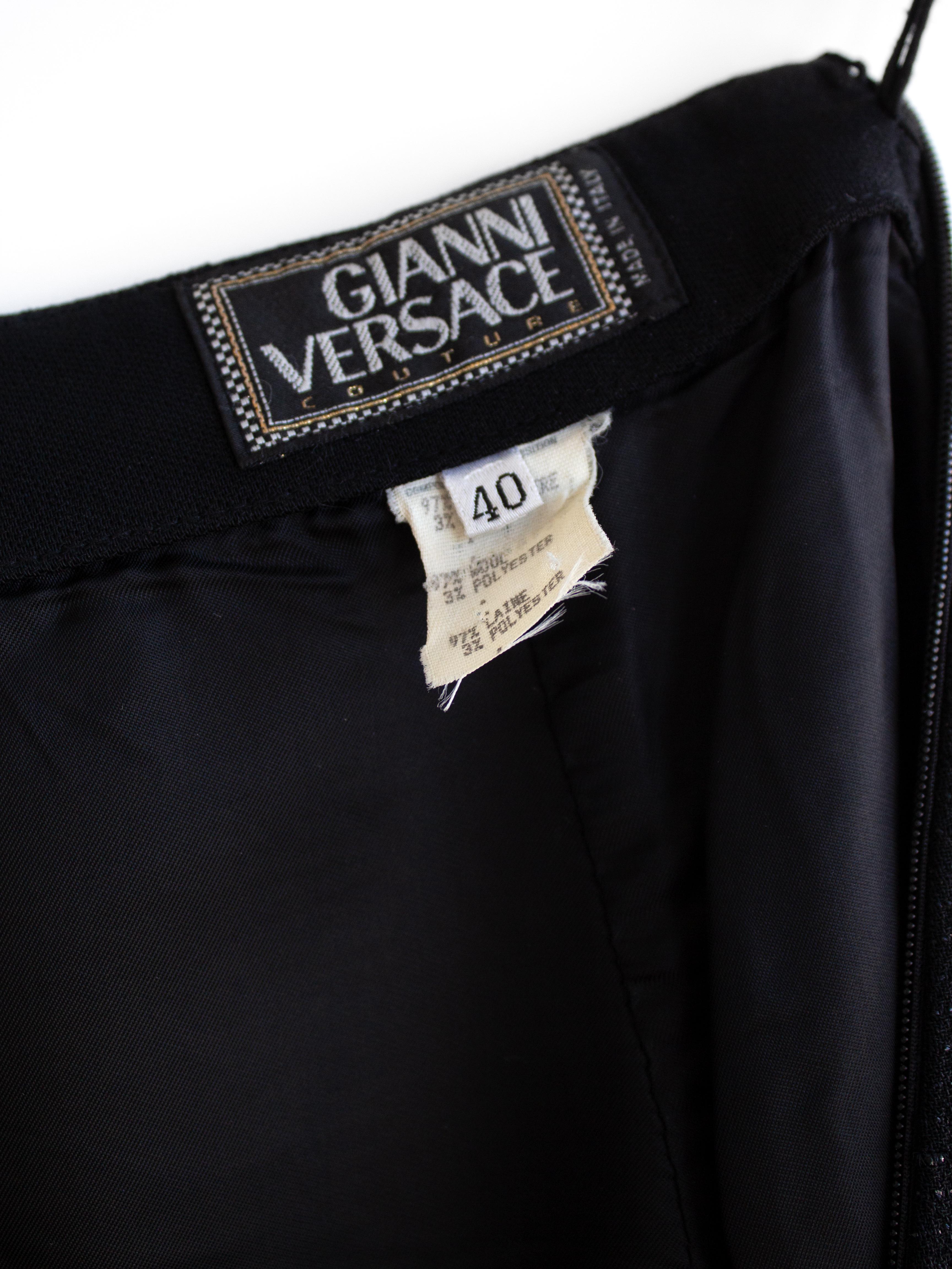 Gianni Versace Couture Vintage F/W 1994 Black Medusa Belted Jacket Skirt Suit For Sale 14