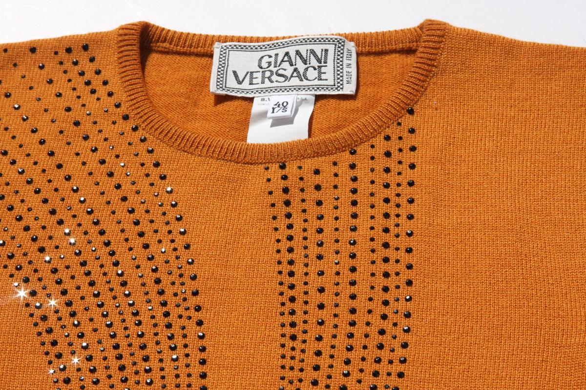 Pull-over top en laine 100 % orné de cristaux Gianni Versace It. 40 - US Sm Pour femmes en vente