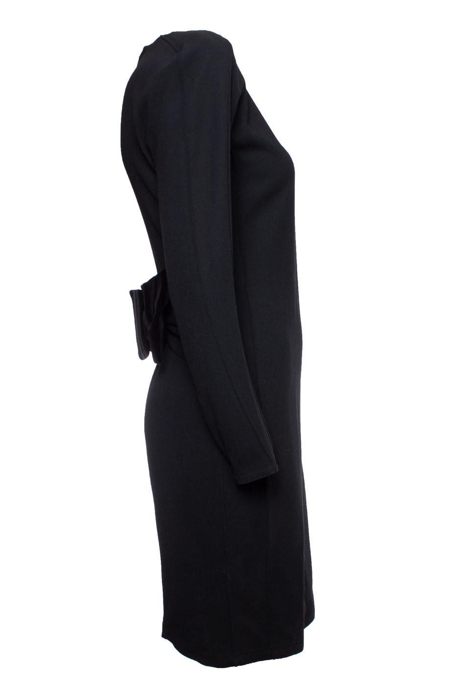 Gianni Versace, dress with giant bow In Excellent Condition For Sale In AMSTERDAM, NL