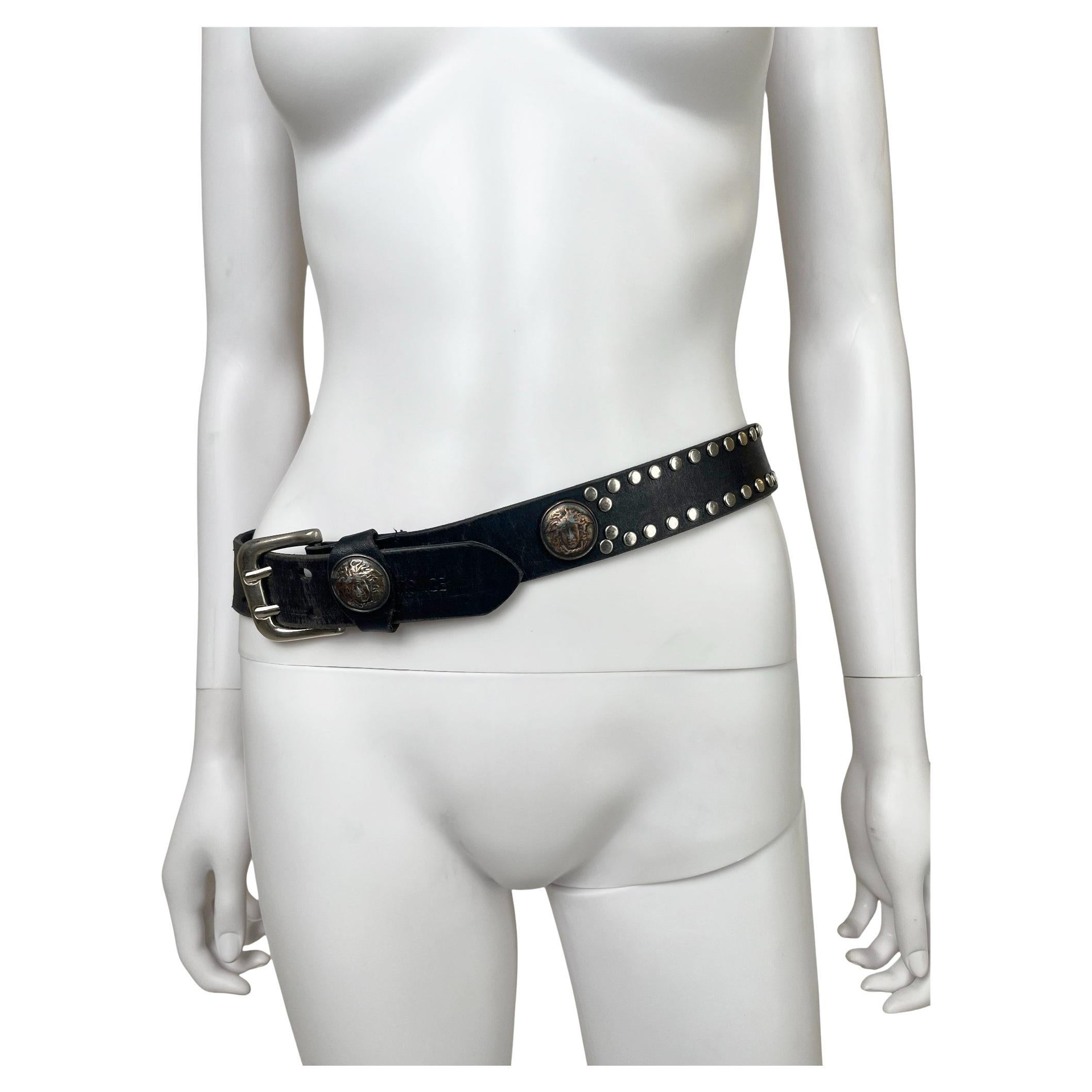 1980’s Gianni versace design belt ⭐️🖤🔮 1980s Gianni Versace leather belts with lots of amazing