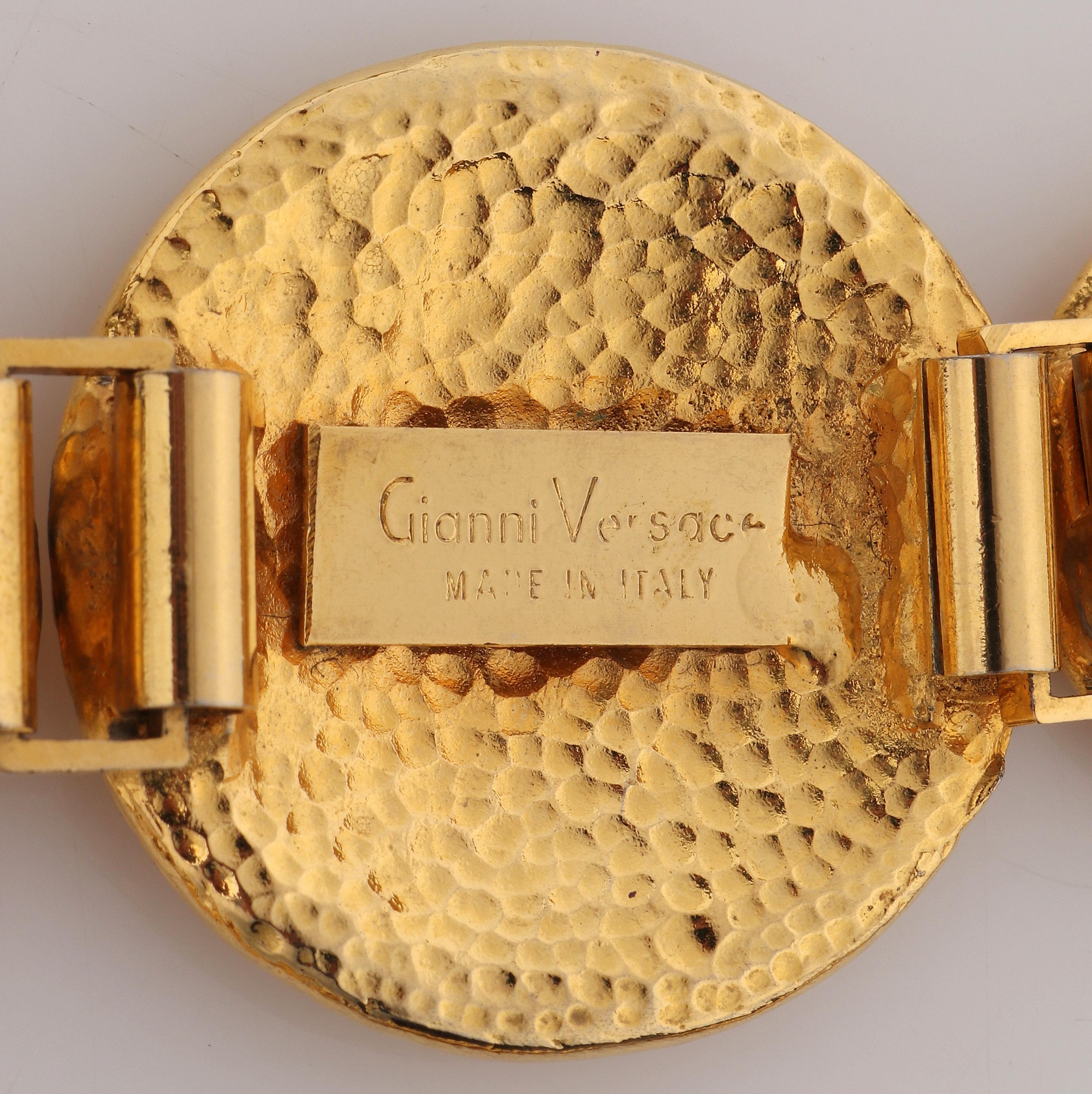 GIANNI VERSACE F/W 1992 Gold Signature Medusa Medallion Coin Choker Bib Necklace In Good Condition In Thiensville, WI