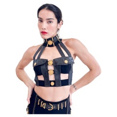 Gianni Versace H/W 1992 „Miss S&M“ Schwarzes Leder-Bustier mit Goldbeschlägen und Käfig