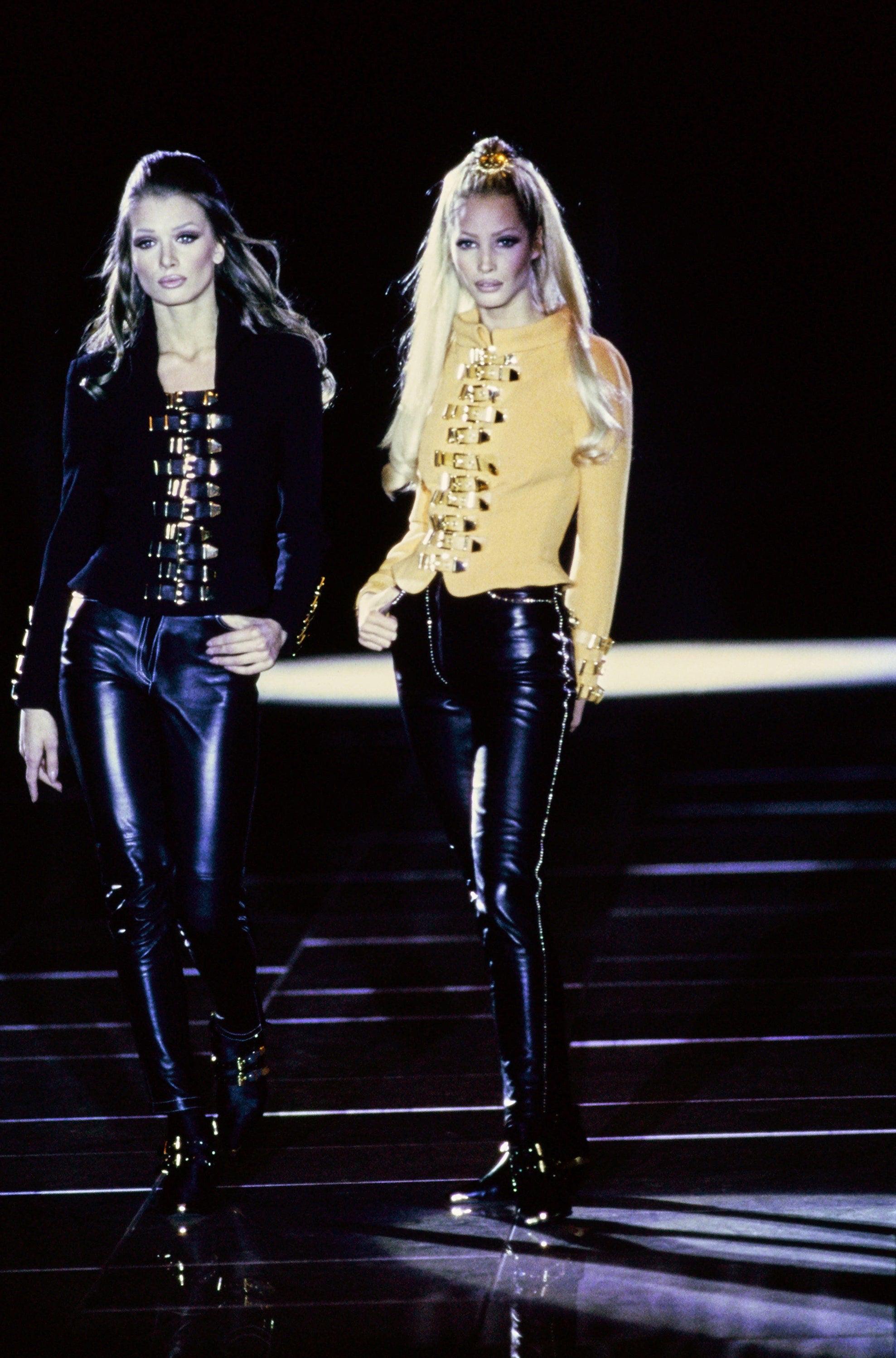 Gianni Versace F/W 1992 Pasarela Miss S&M Botines de piel con tachuelas en venta 5