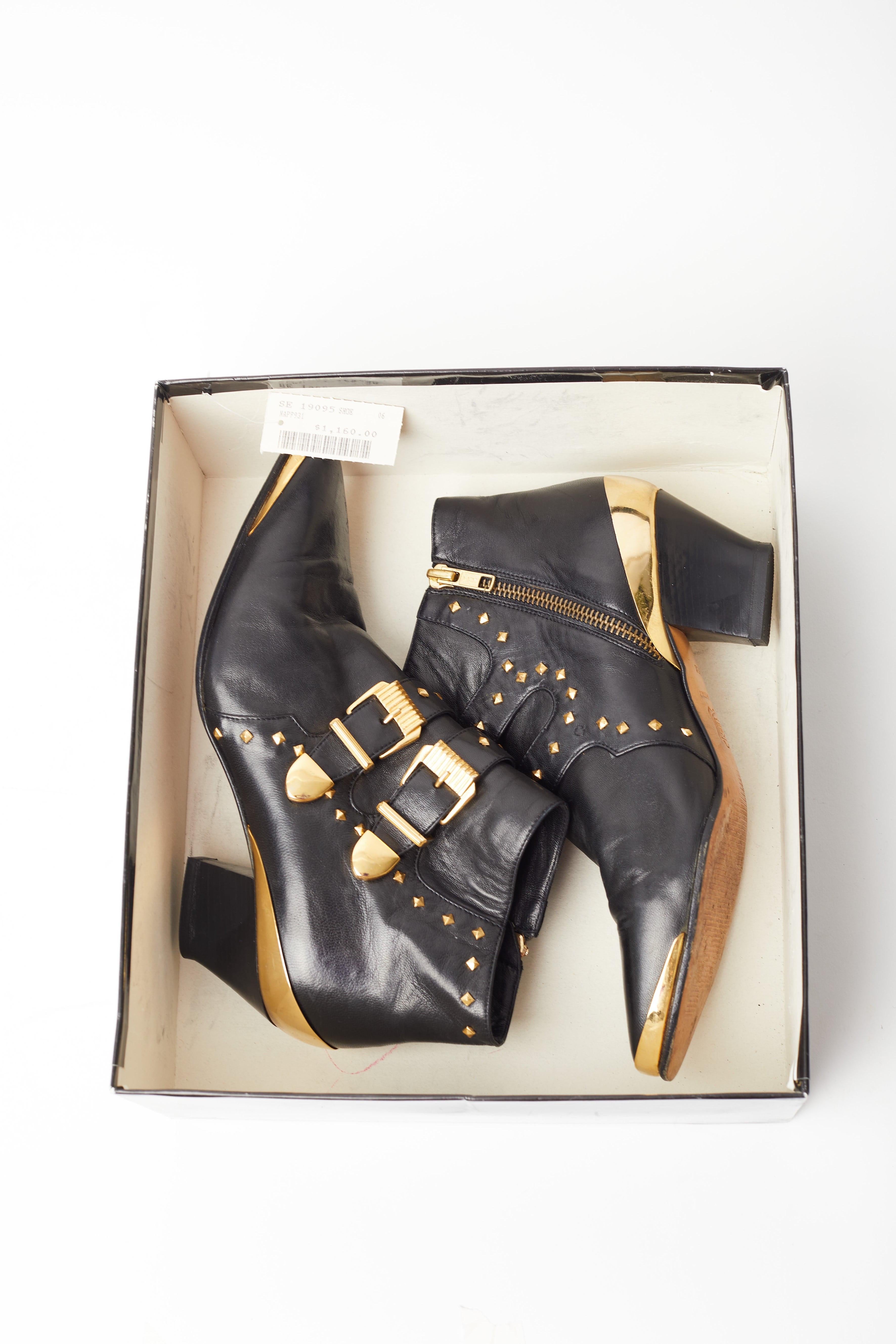 Gianni Versace F/W 1992 Pasarela Miss S&M Botines de piel con tachuelas en venta 2