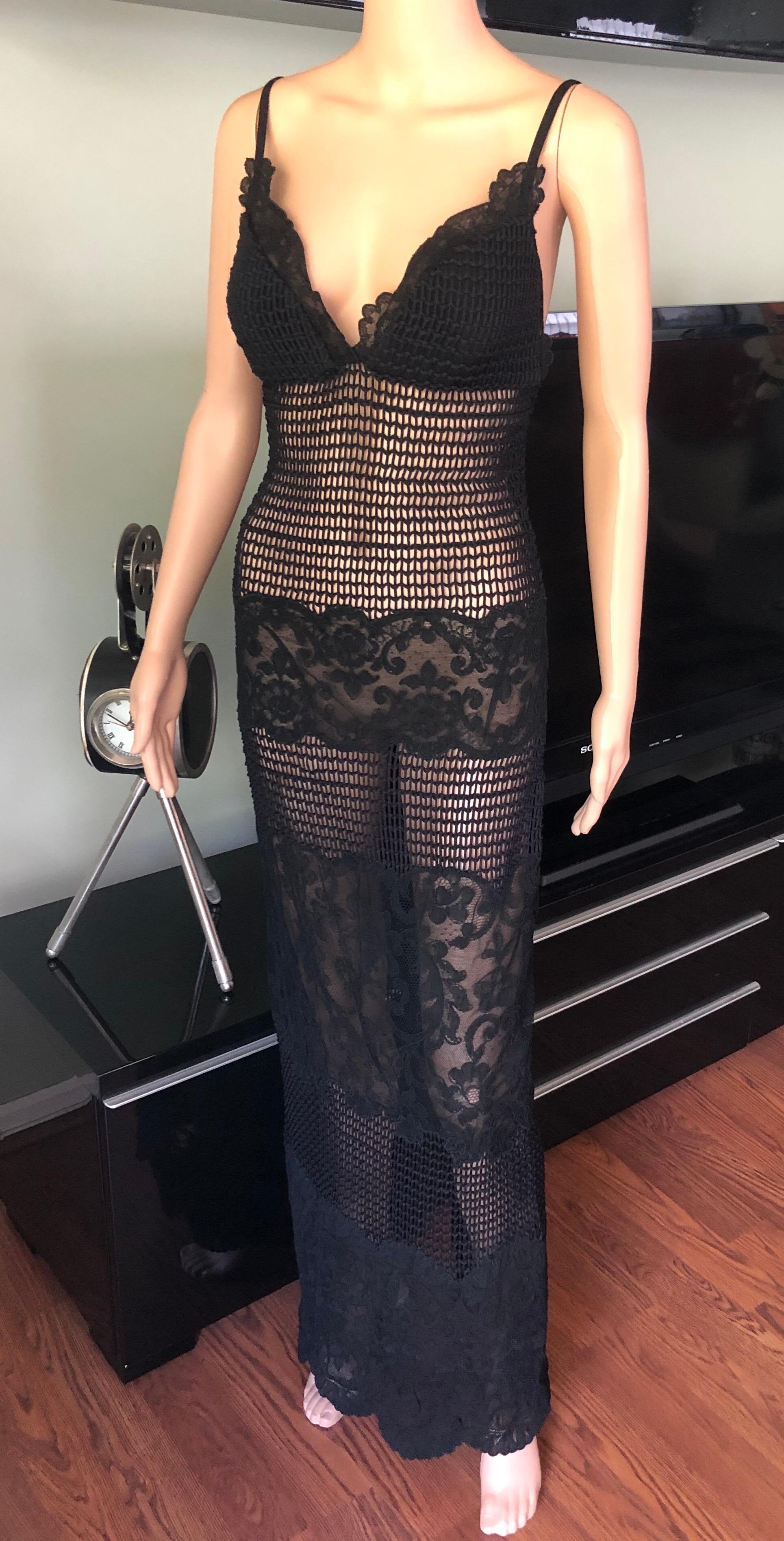 Gianni Versace F/W 1993 Runway Couture Sheer Knit Mesh Lace Evening Dress Gown In Excellent Condition For Sale In Naples, FL