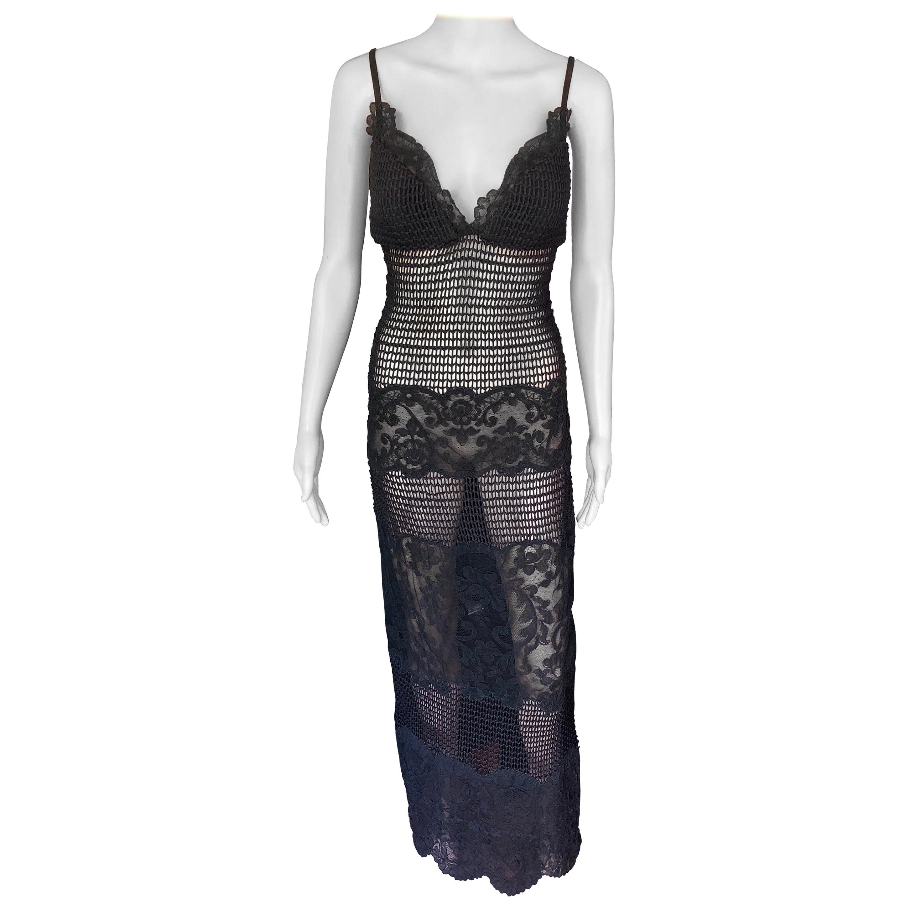 Gianni Versace H/W 1993 Laufsteg Couture Abendkleid aus durchsichtigem Mesh-Spitzen im Angebot