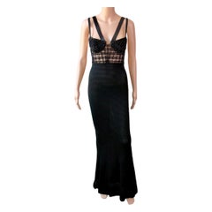 Robe de soirée en maille transparente et dentelle, issue du défilé de haute couture Gianni Versace automne-hiver 1993