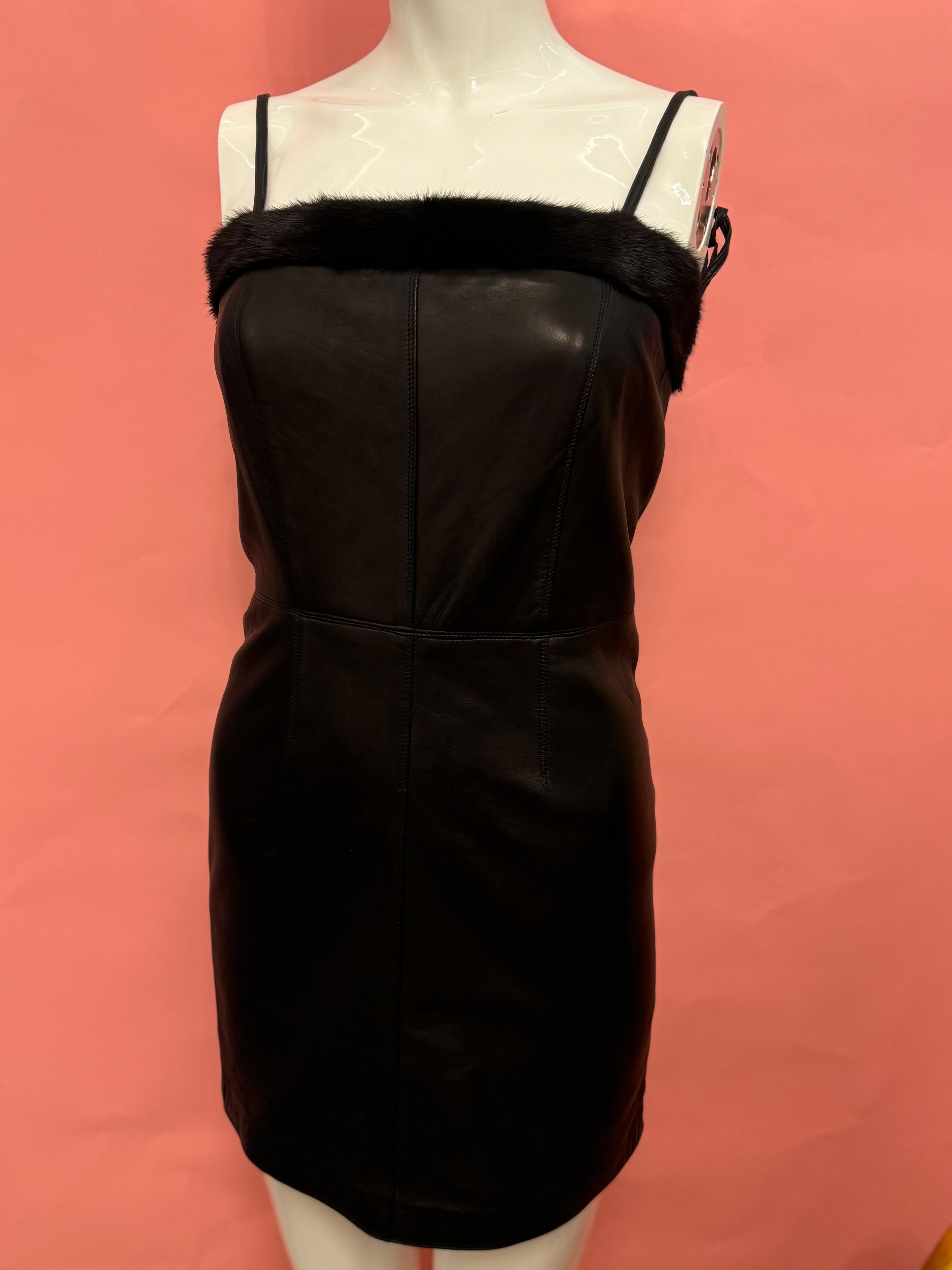 Gianni Versace A/I 1997 abito in pelle di agnello e pelliccia di visone in vendita 2