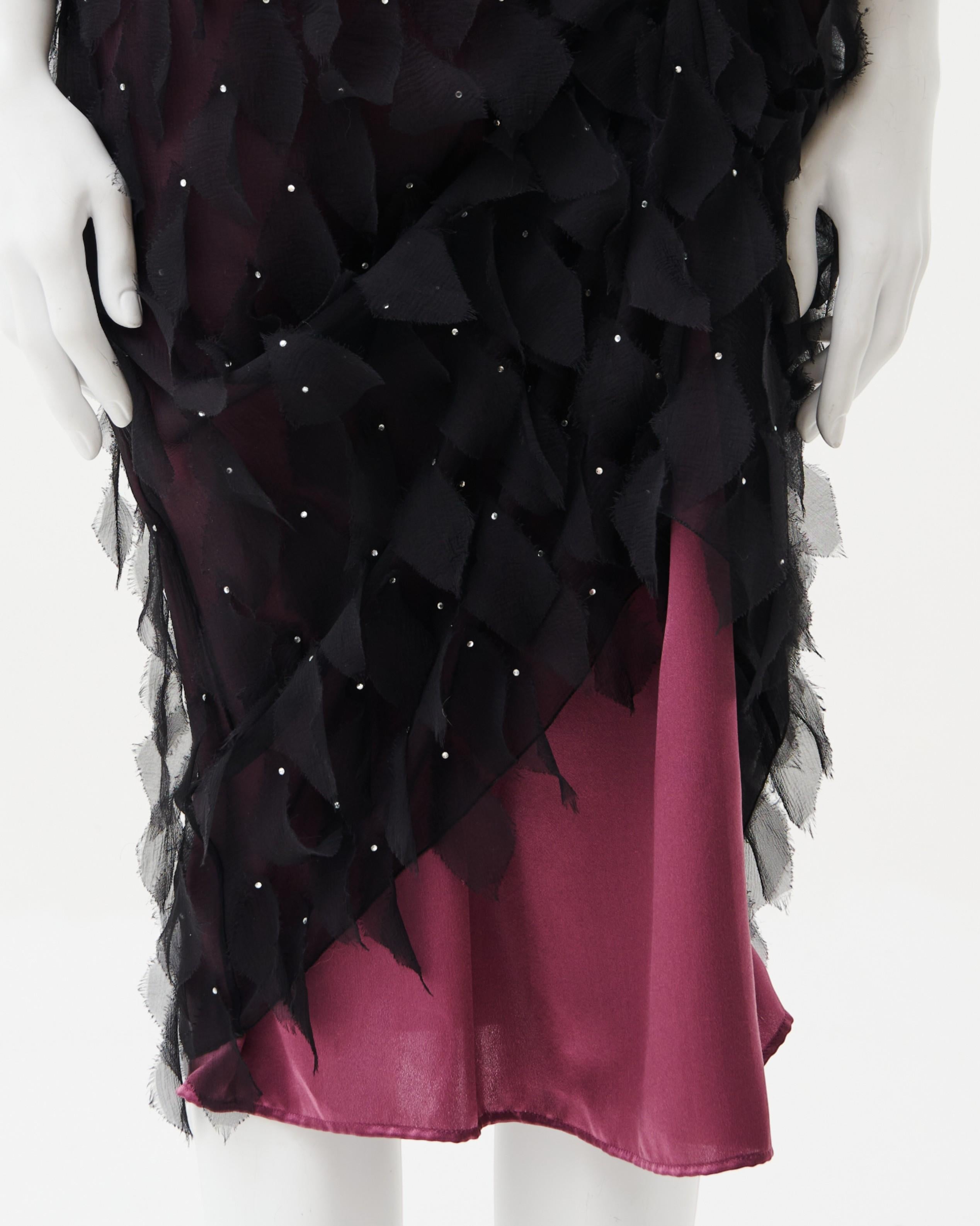 Gianni Versace F/W 1998 Couture - Jupe en soie violette avec ornements en vente 2