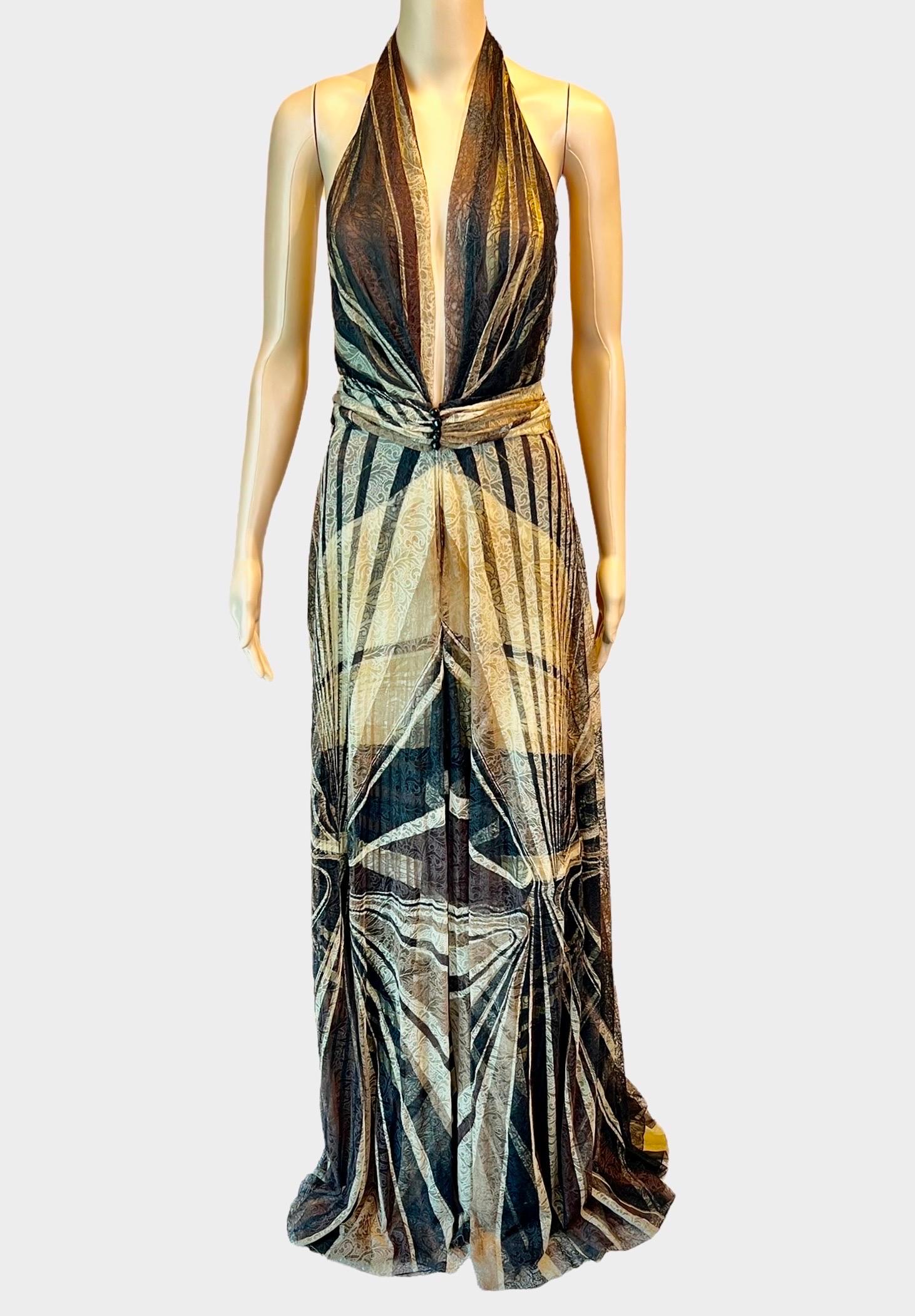 Gianni Versace - Robe de soirée dos nu en dentelle et soie avec décolleté plongeant, issue d'un défilé A/H 2000 en vente 5