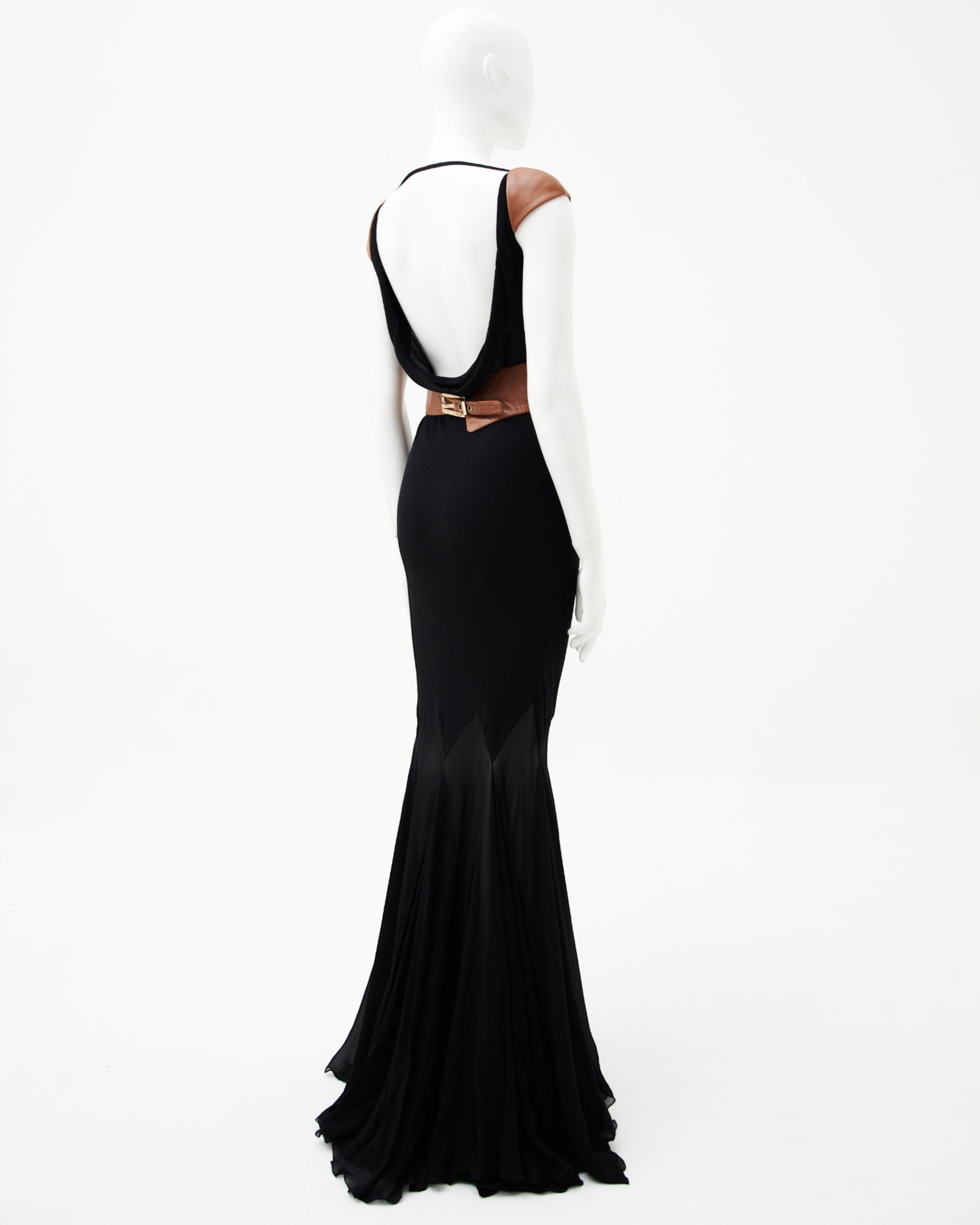 Gianni Versace F/W 2001 - Robe longue en mousseline de cuir marron et noir Pour femmes en vente