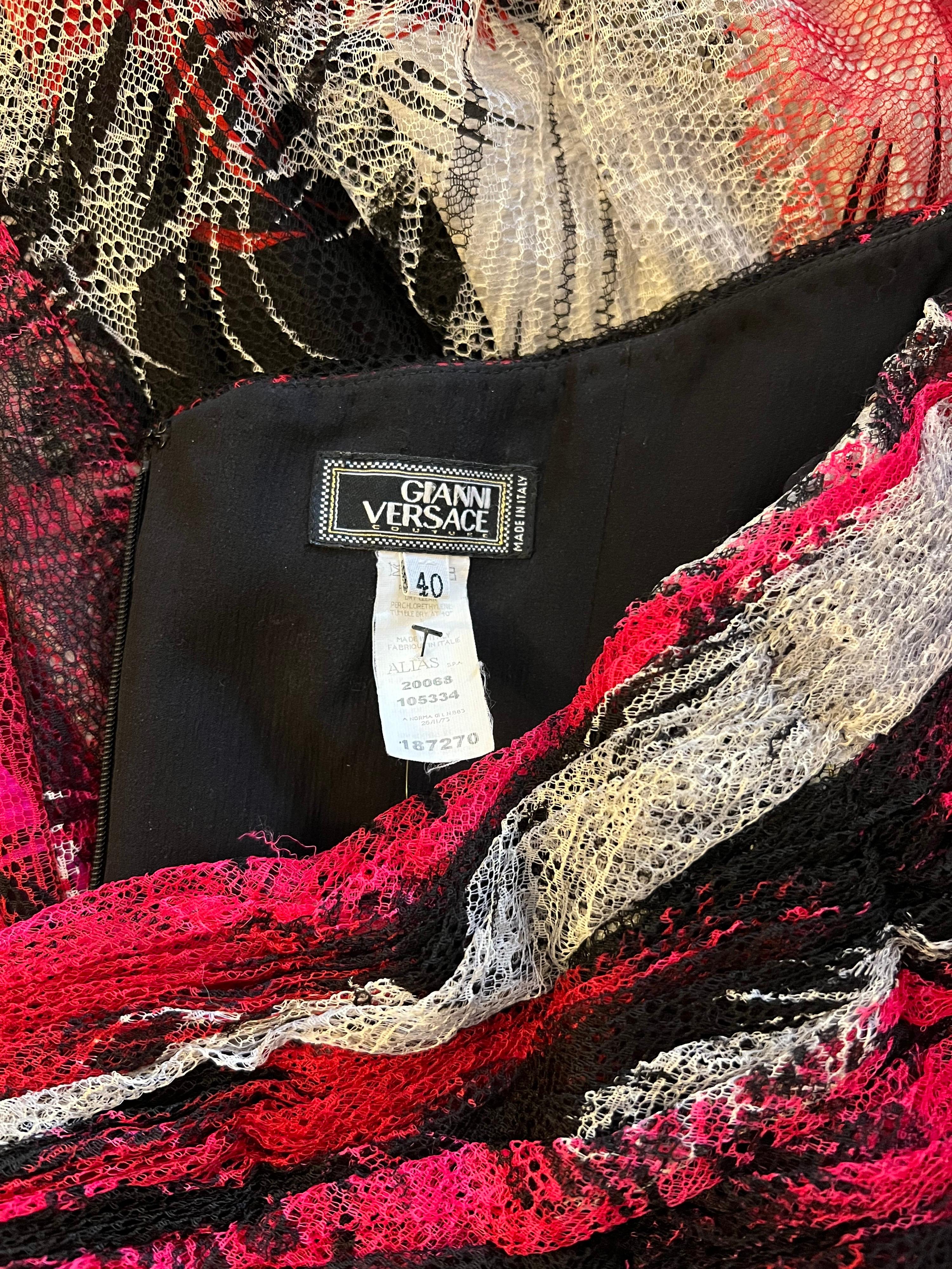 Gianni Versace F/W 2001 Runway Bustier Feather Print Silk Evening Dress Gown For Sale 3