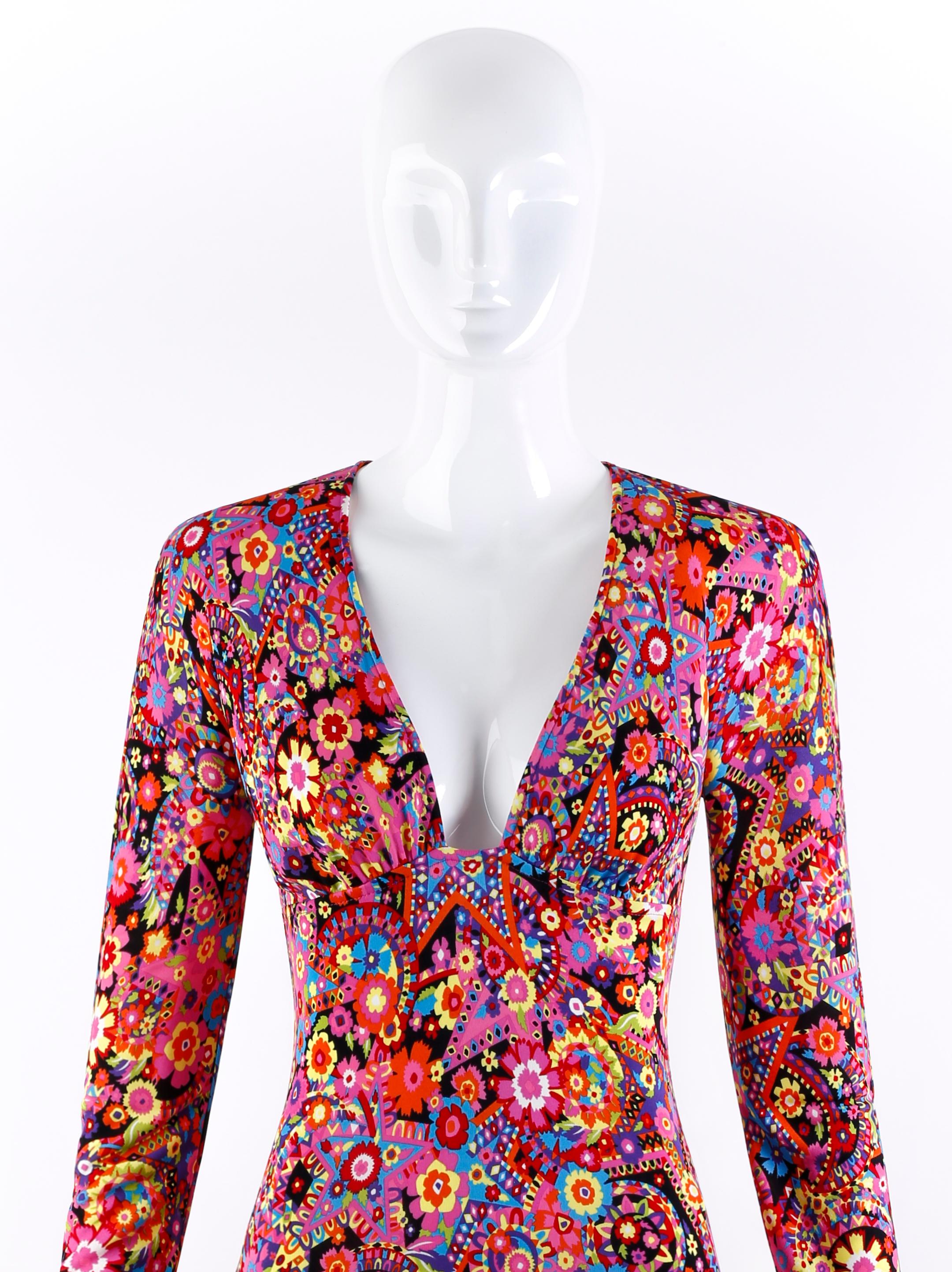 Gianni Versace H/W 2002 Ausgestelltes Kleid mit tiefem Ausschnitt und ausgestelltem Sternblumenmuster Damen im Angebot