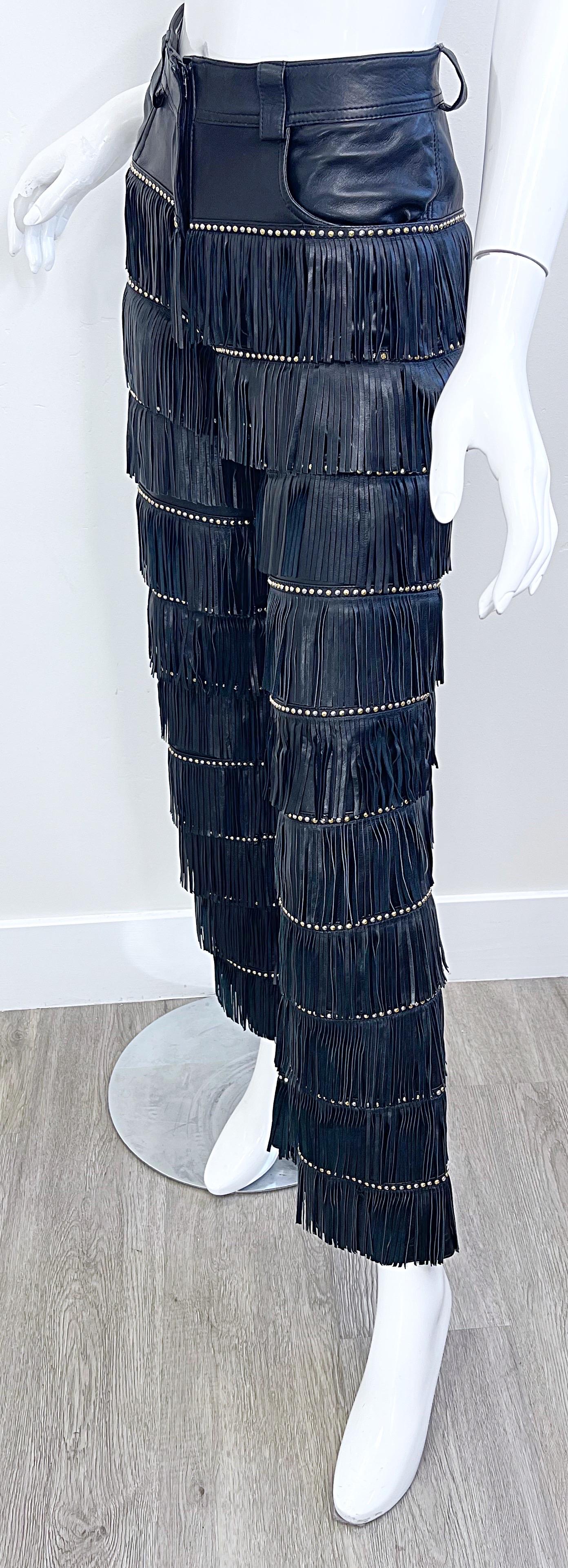 Gianni Versace Collezione Autunno 1992 Bondage A&M Pantaloni da passerella in pelle con frange 92 in vendita 7