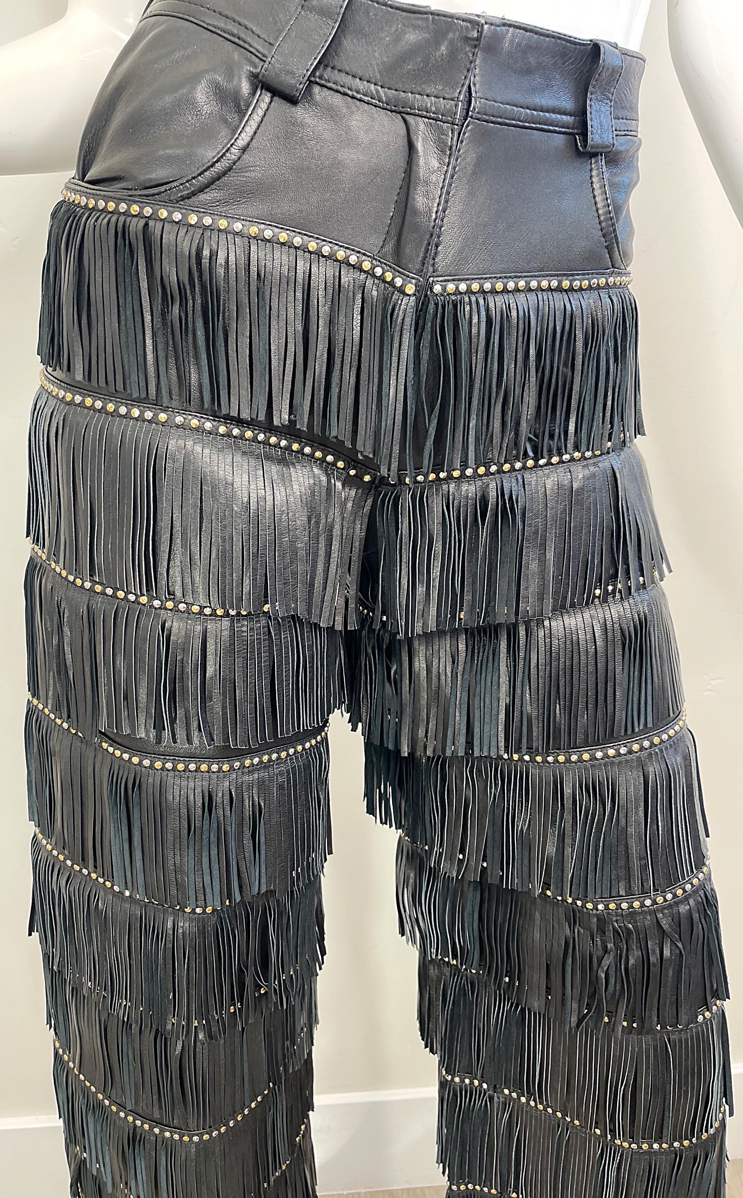 Gianni Versace Collezione Autunno 1992 Bondage A&M Pantaloni da passerella in pelle con frange 92 in vendita 8