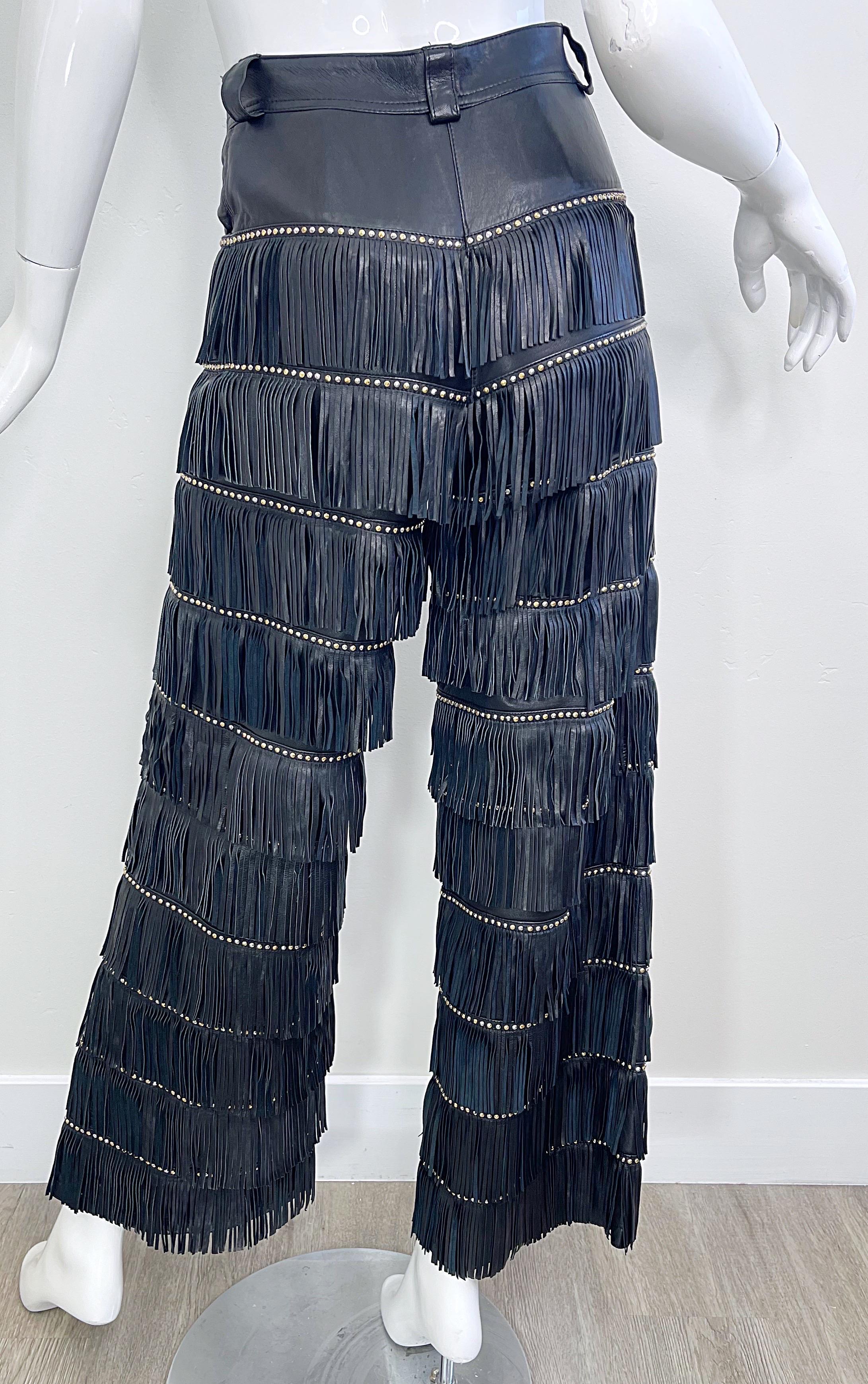 Gianni Versace Collezione Autunno 1992 Bondage A&M Pantaloni da passerella in pelle con frange 92 in vendita 11