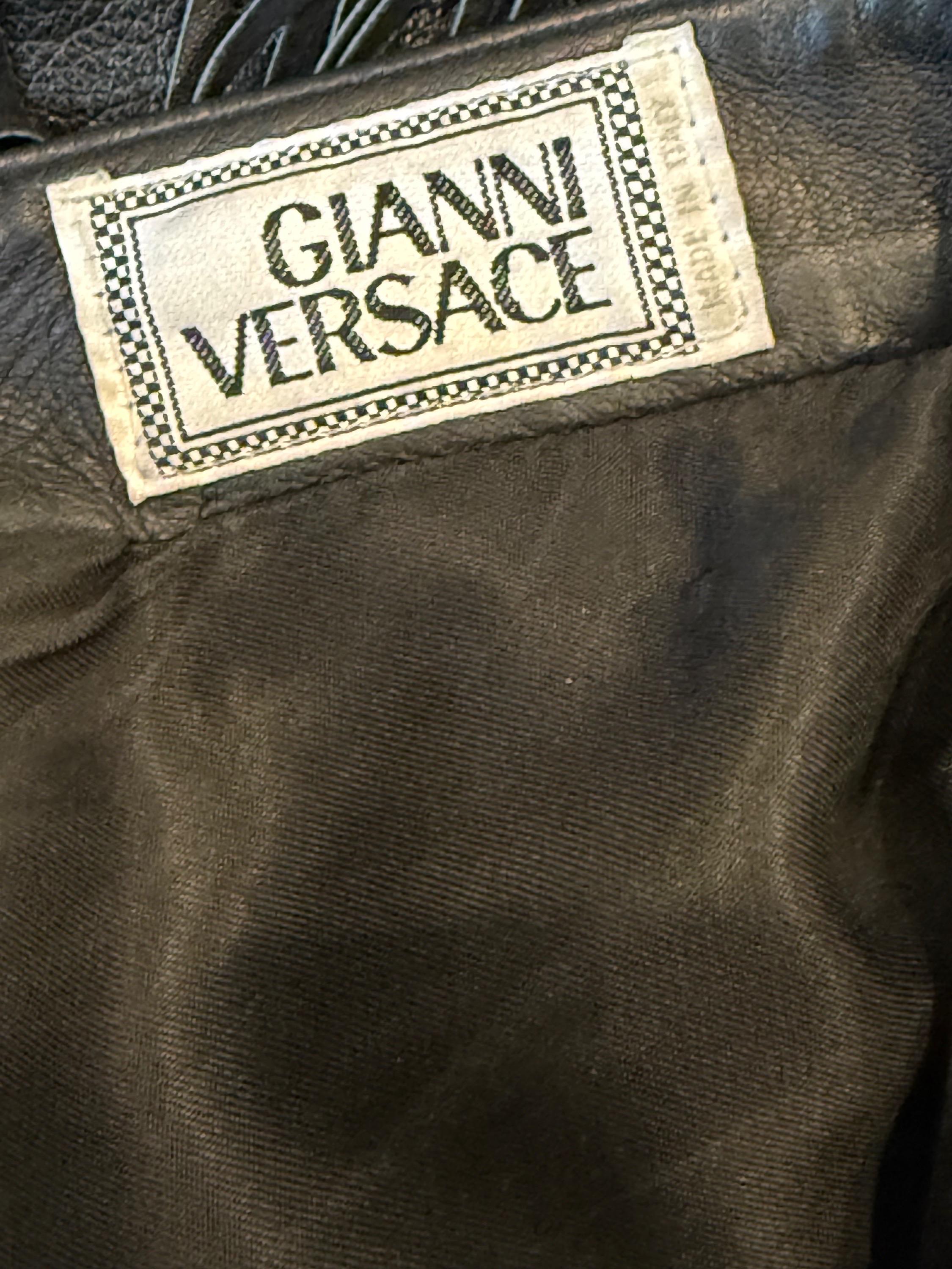Nero Gianni Versace Collezione Autunno 1992 Bondage A&M Pantaloni da passerella in pelle con frange 92 in vendita