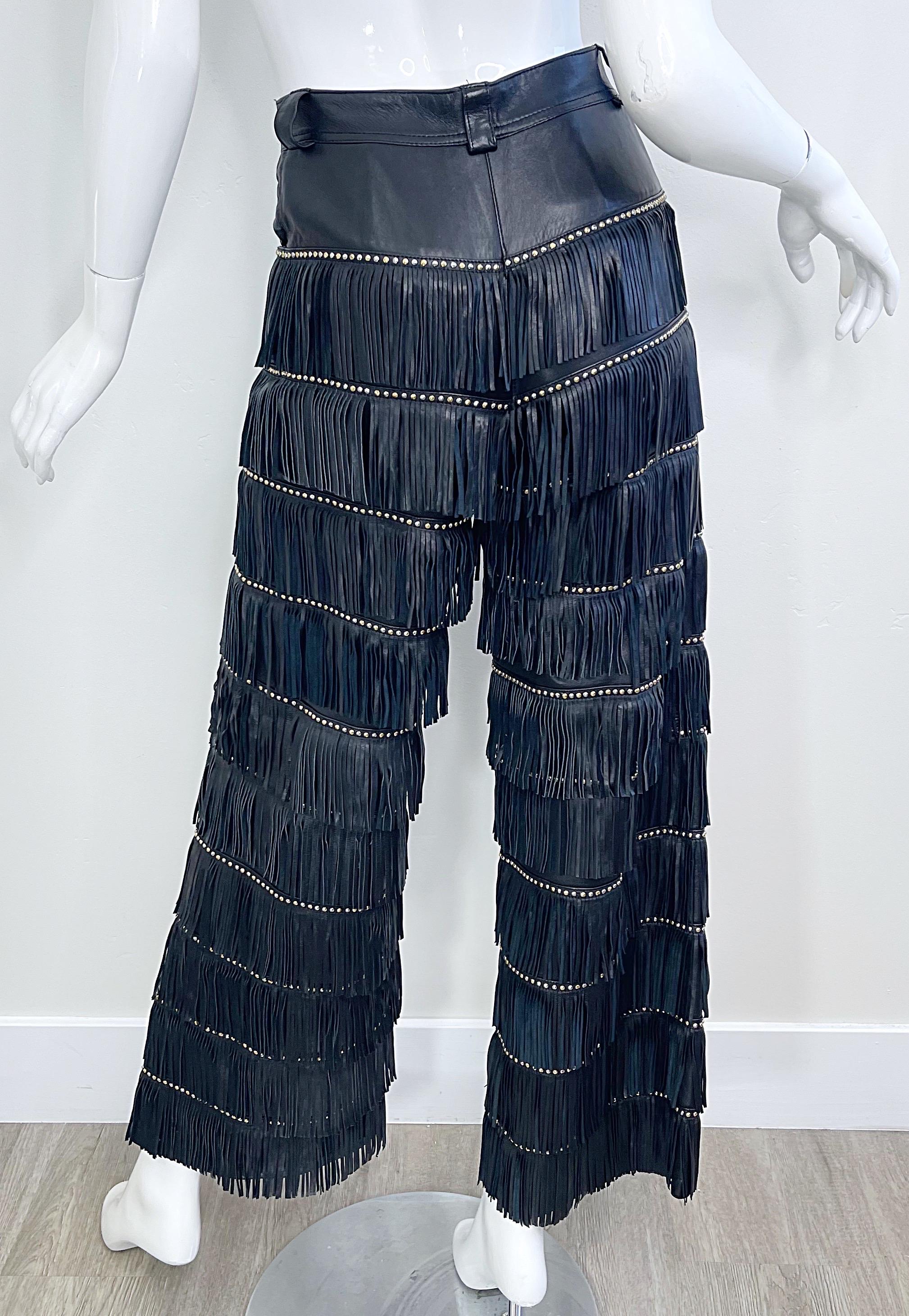 Donna Gianni Versace Collezione Autunno 1992 Bondage A&M Pantaloni da passerella in pelle con frange 92 in vendita