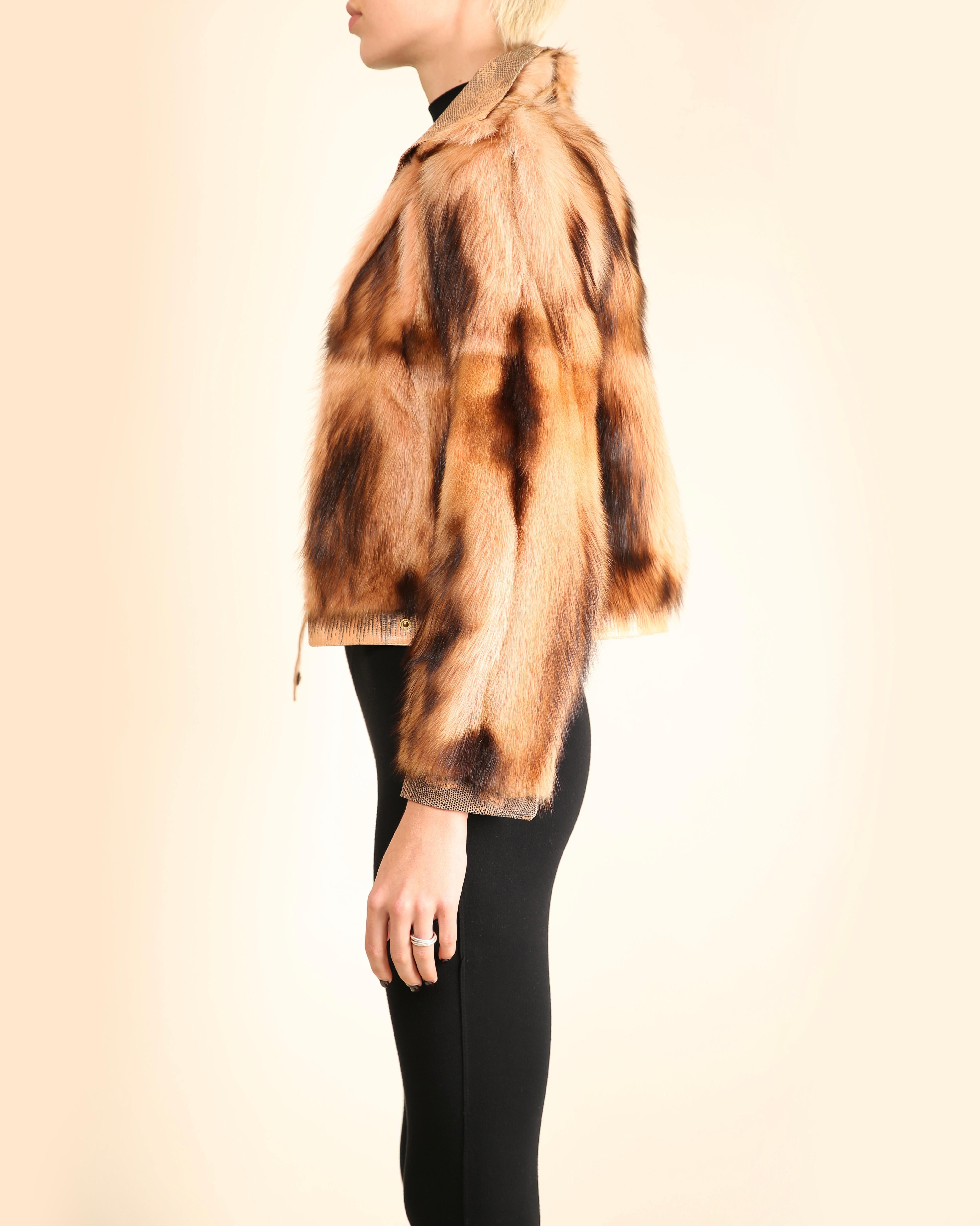 Gianni Versace, automne 2000, manteau en cuir embossé de fourrure de renard marron rose et de python en vente 5