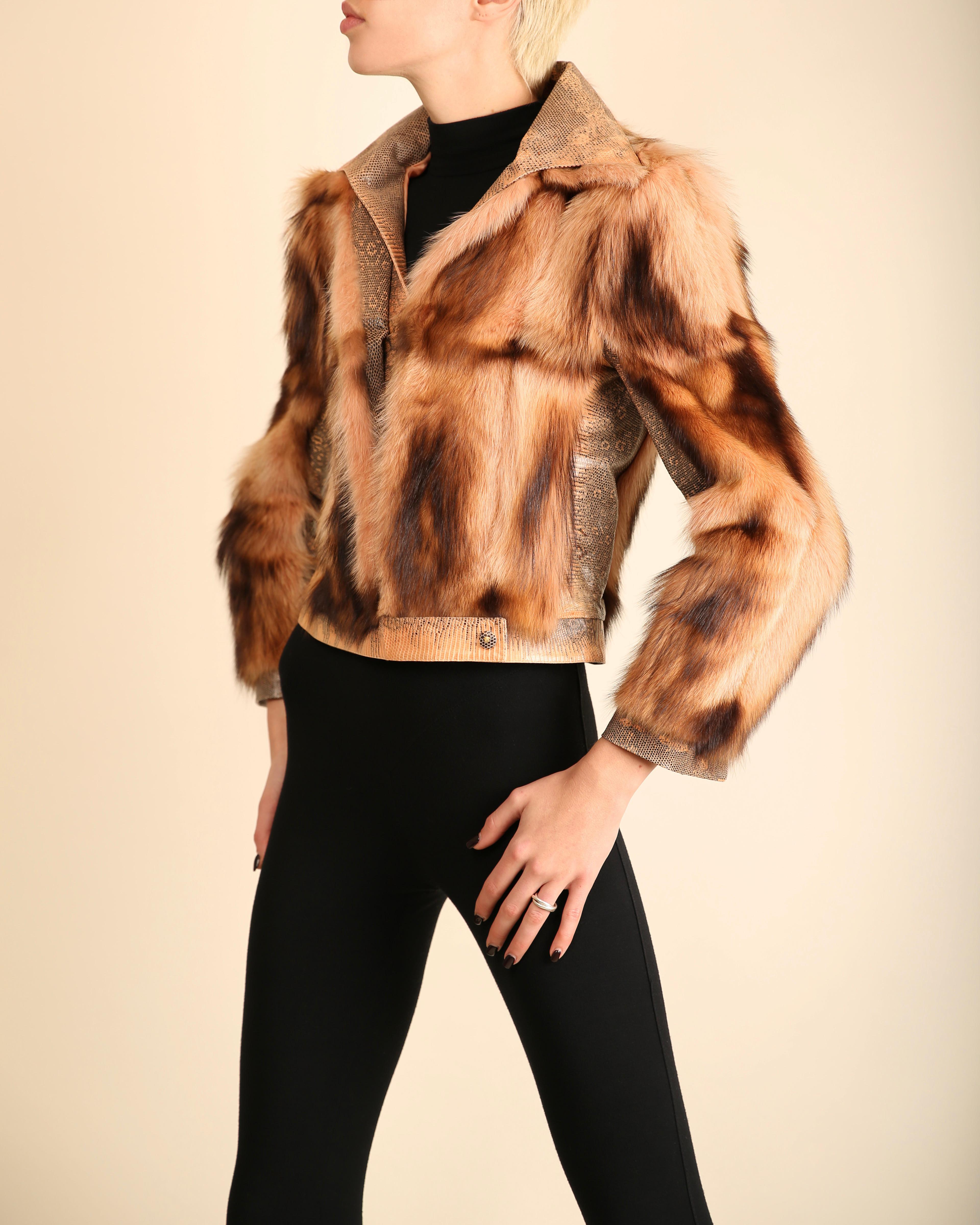 Marron Gianni Versace, automne 2000, manteau en cuir embossé de fourrure de renard marron rose et de python en vente