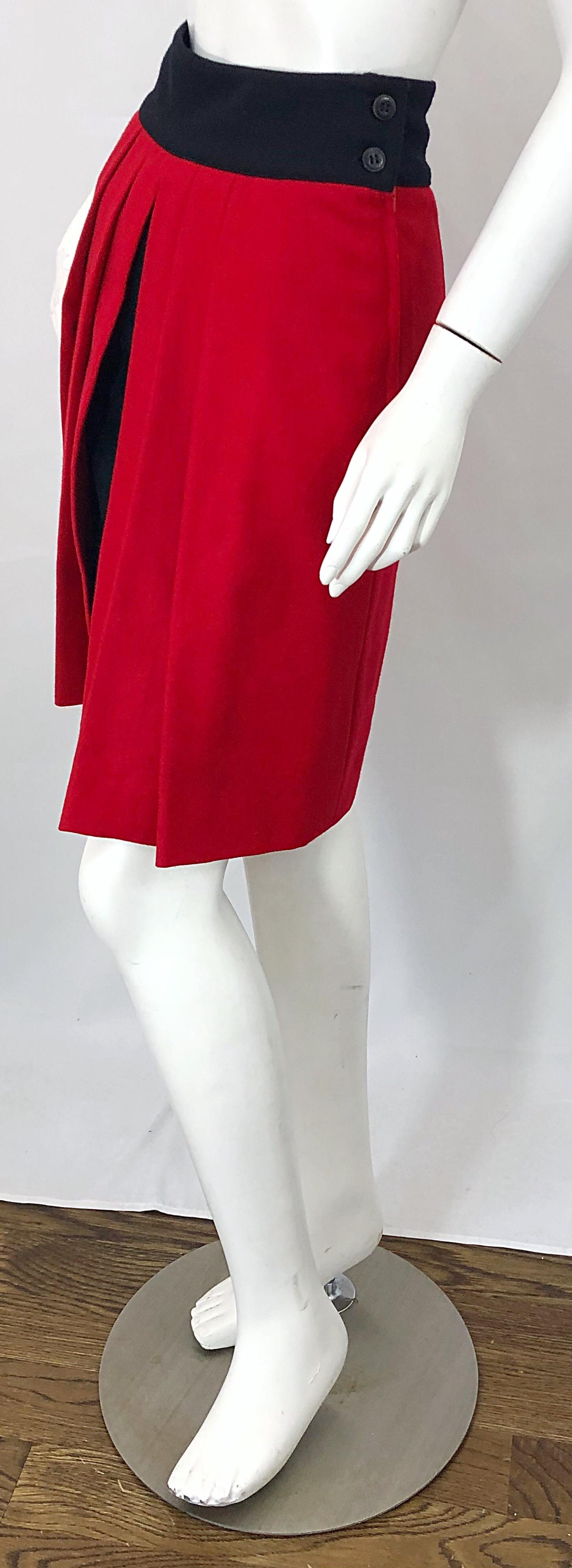 Gianni Versace for Genny Lipstick Red + Black 1980s Vintage 80s Pencil Skirt  In Excellent Condition For Sale In San Diego, CA