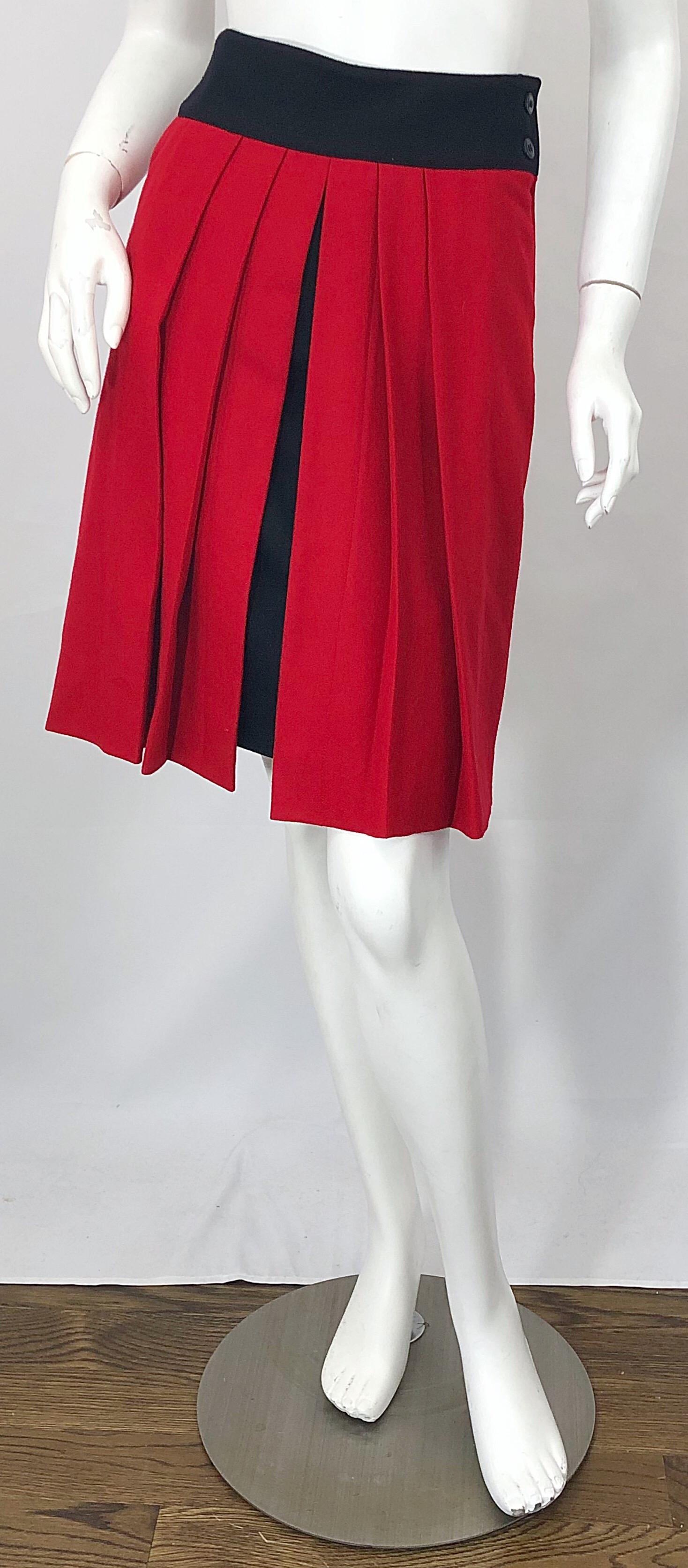 Gianni Versace for Genny Lipstick Red + Black 1980s Vintage 80s Pencil Skirt  For Sale 2